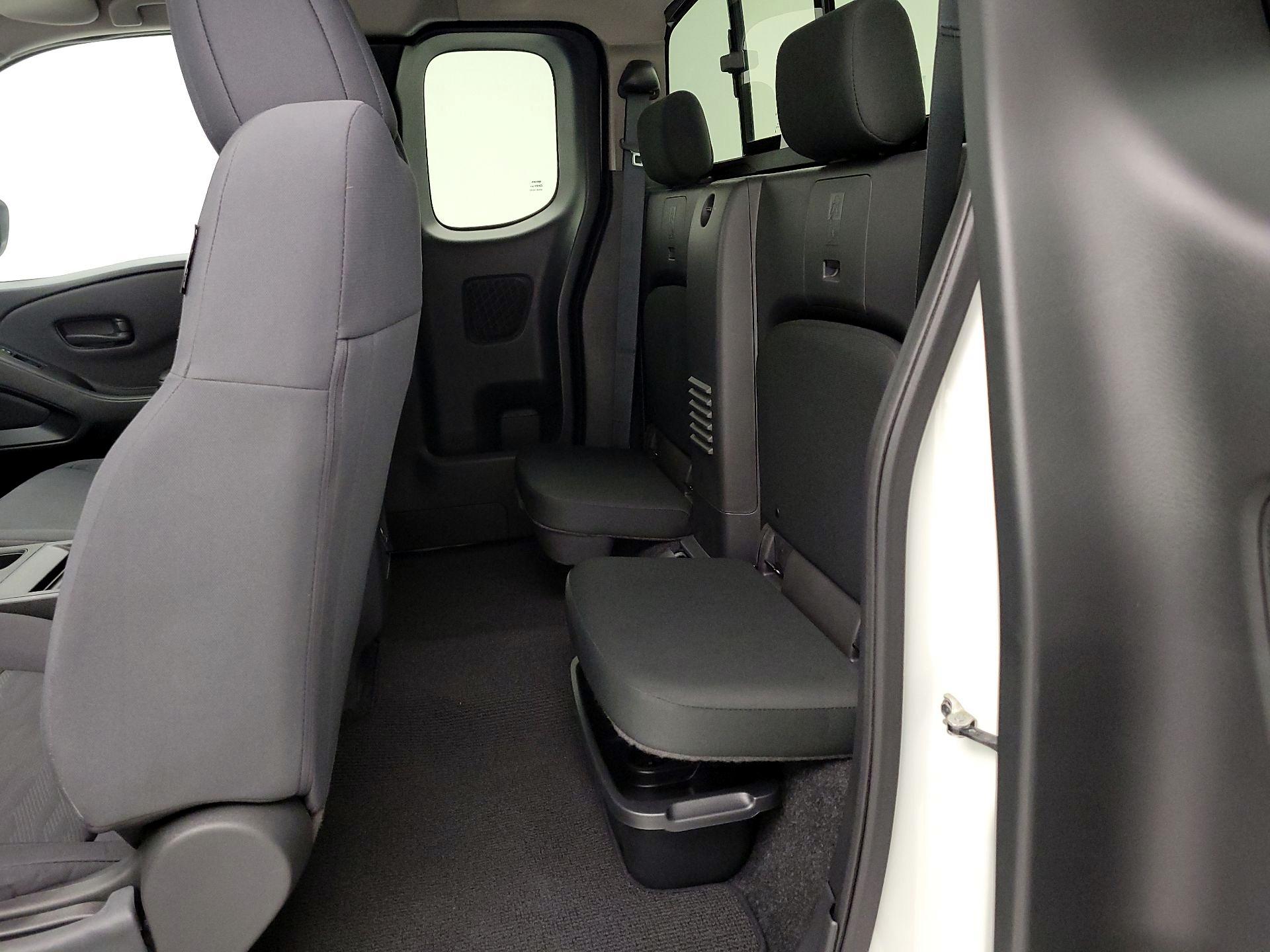 Thumbnail: 2025 Nissan Frontier - 19