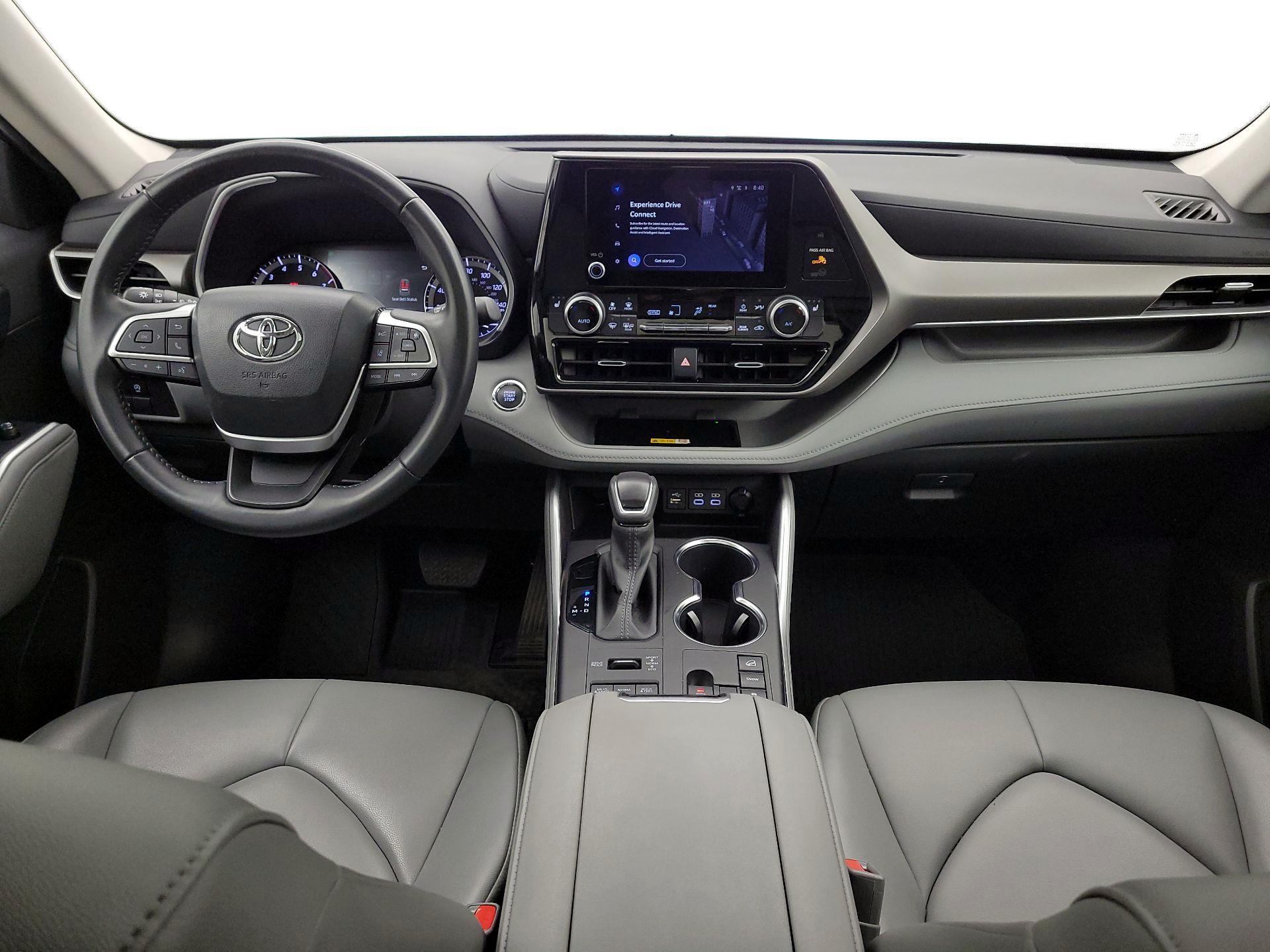 Thumbnail: 2023 Toyota Highlander - 9