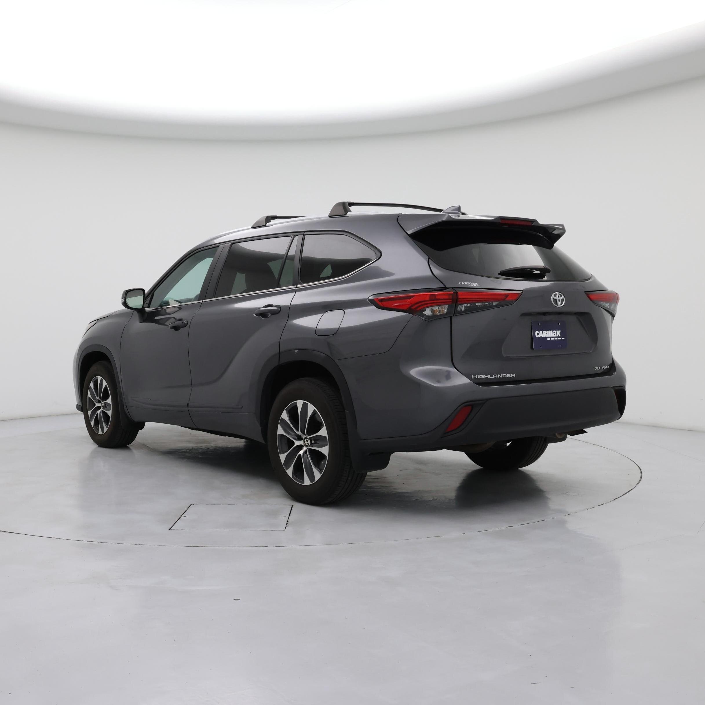 Thumbnail: 2023 Toyota Highlander - 2