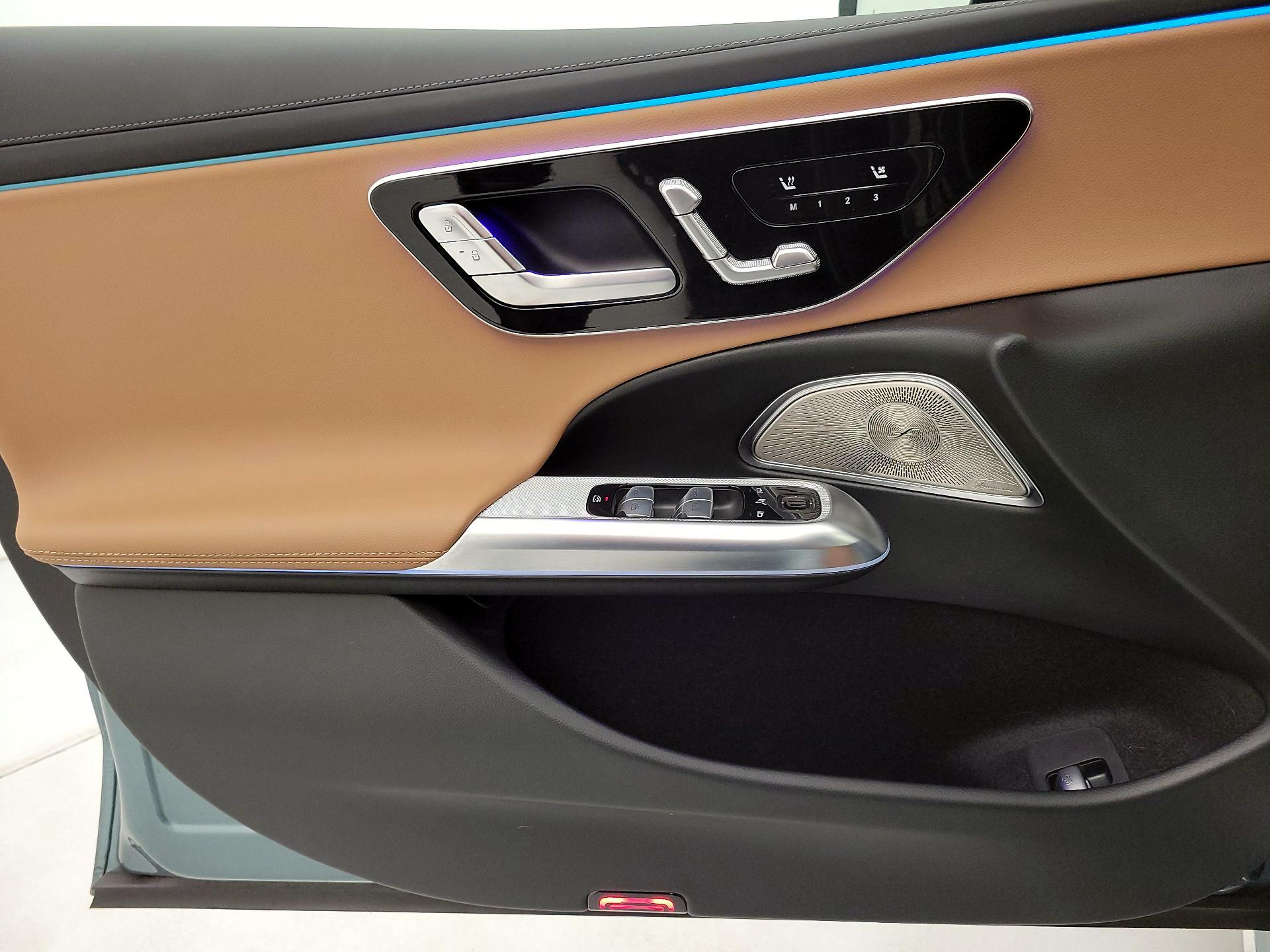 Thumbnail: 2025 Mercedes-Benz E-Class - 12