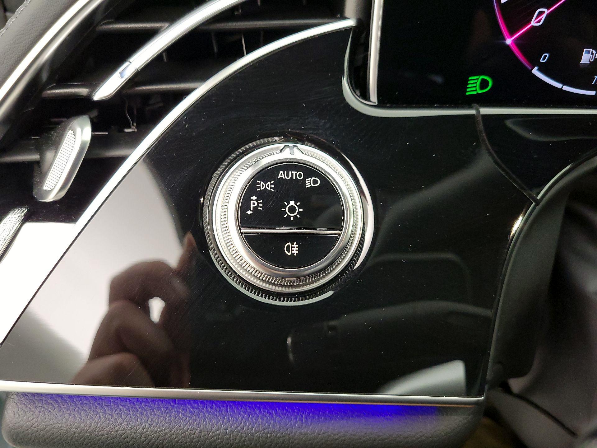 Thumbnail: 2025 Mercedes-Benz E-Class - 13