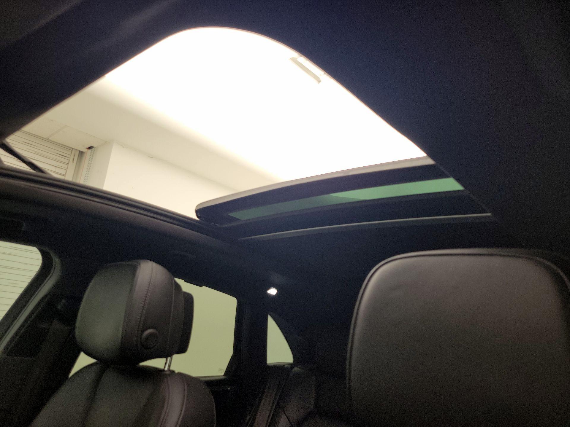 Thumbnail: 2017 Porsche Macan - 20