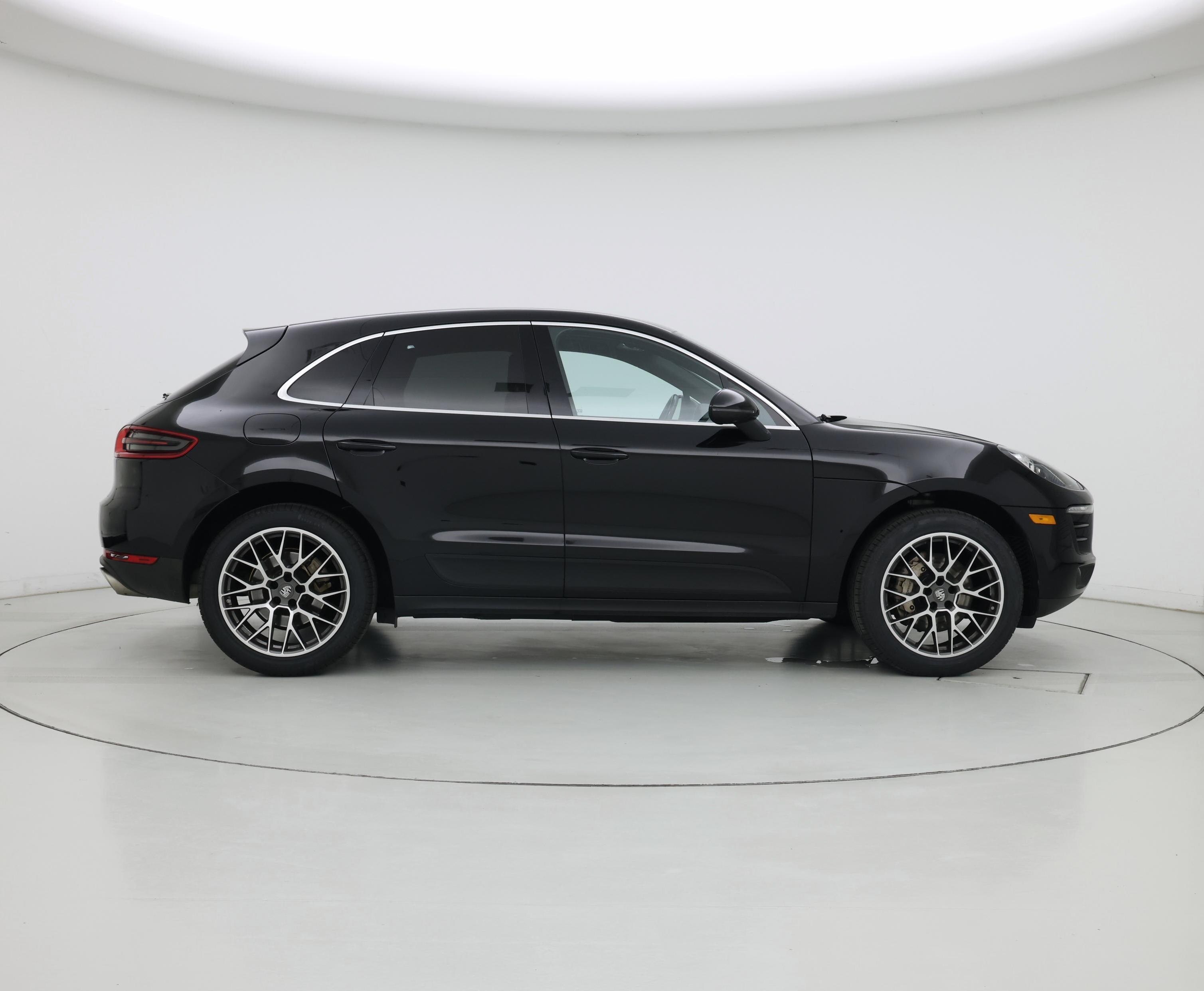 Thumbnail: 2017 Porsche Macan - 7