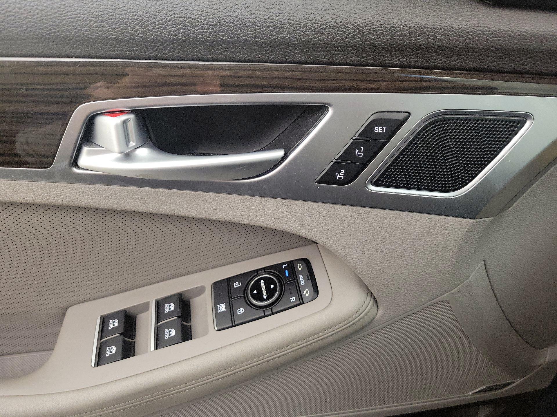 Thumbnail: 2016 Hyundai Genesis - 12