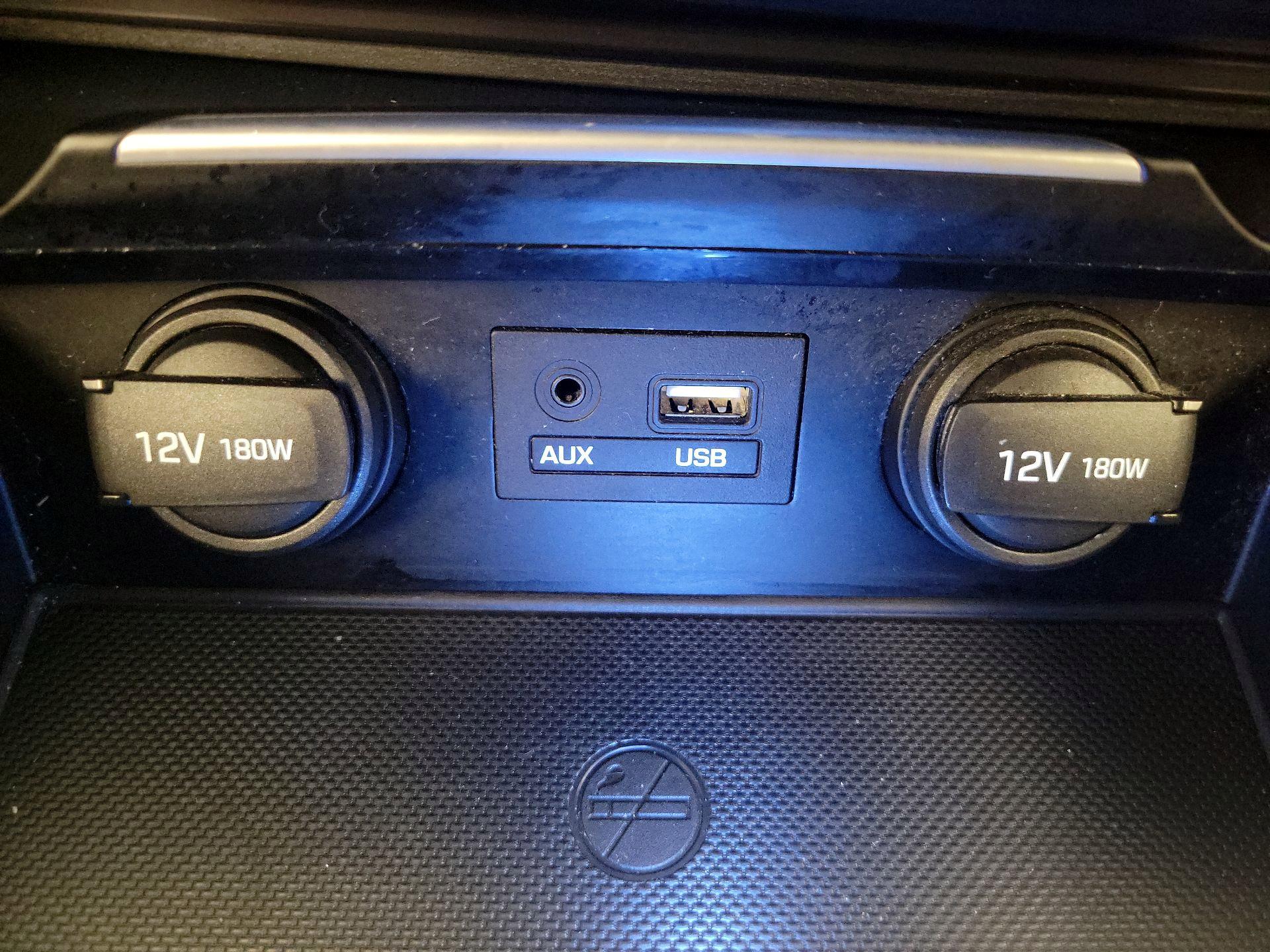 Thumbnail: 2016 Hyundai Genesis - 19