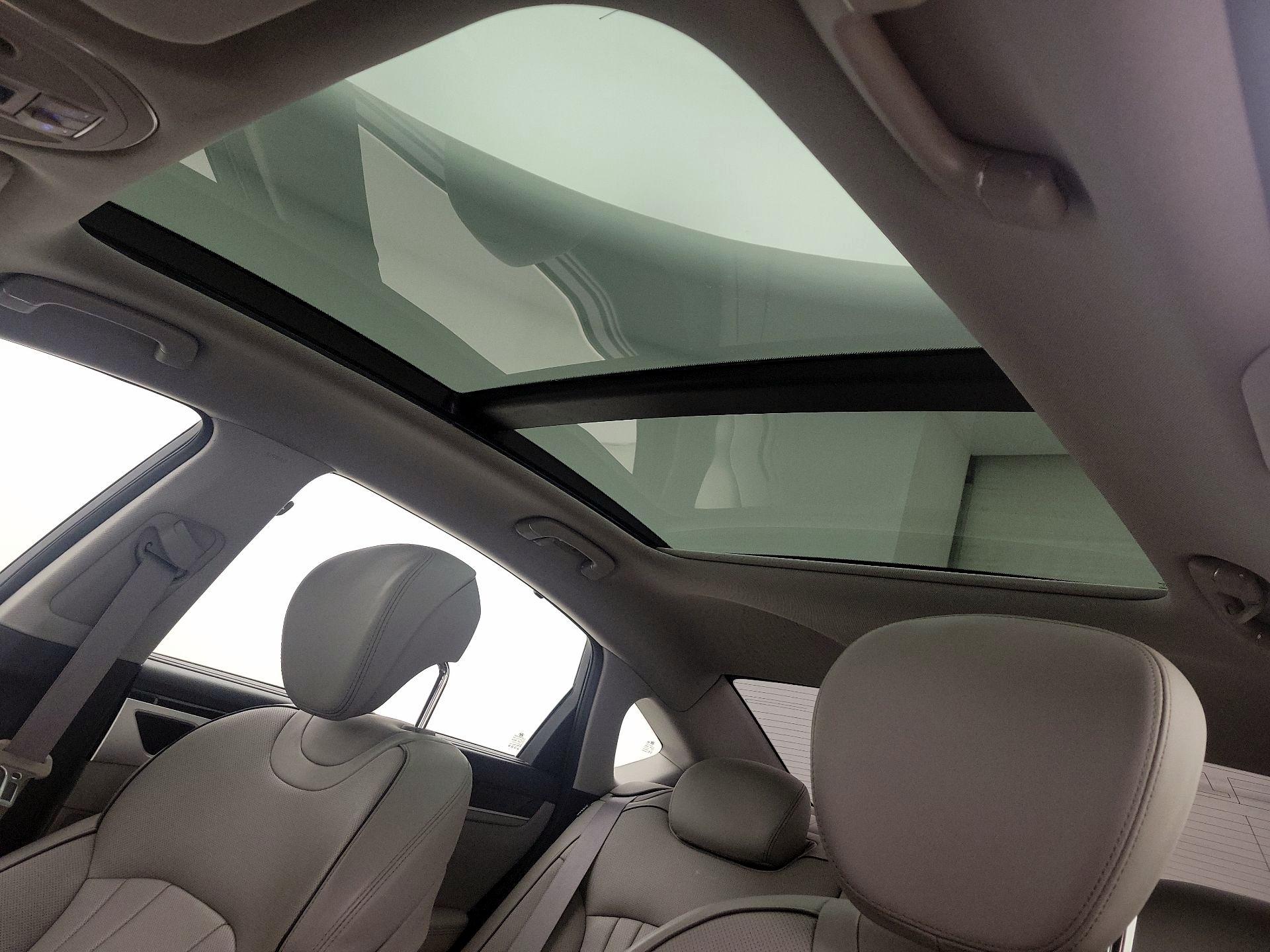 Thumbnail: 2016 Hyundai Genesis - 20