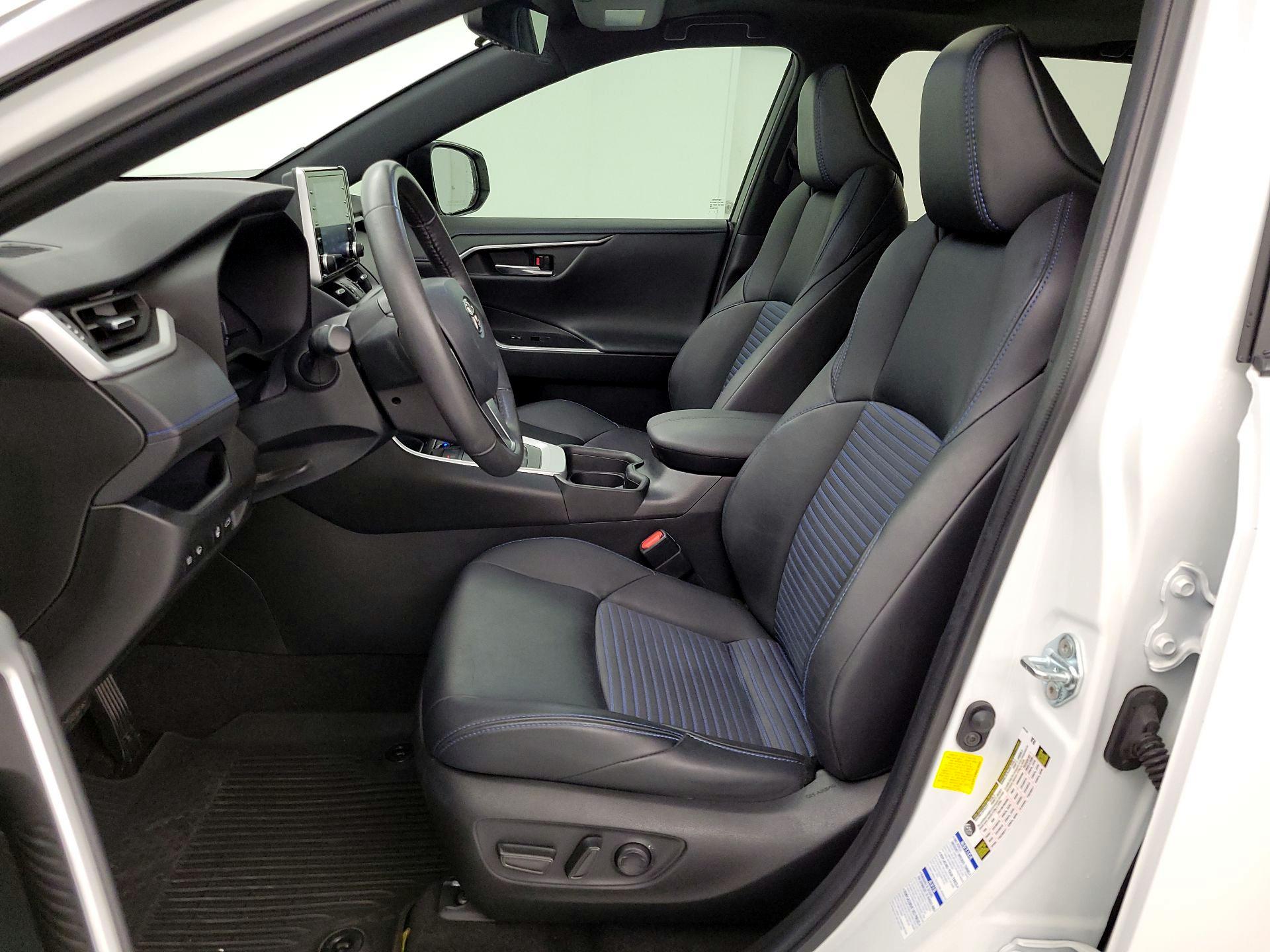 Thumbnail: 2021 Toyota RAV4 - 11