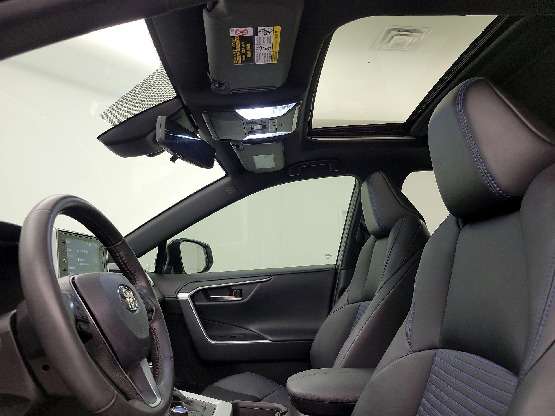 Thumbnail: 2021 Toyota RAV4 - 19