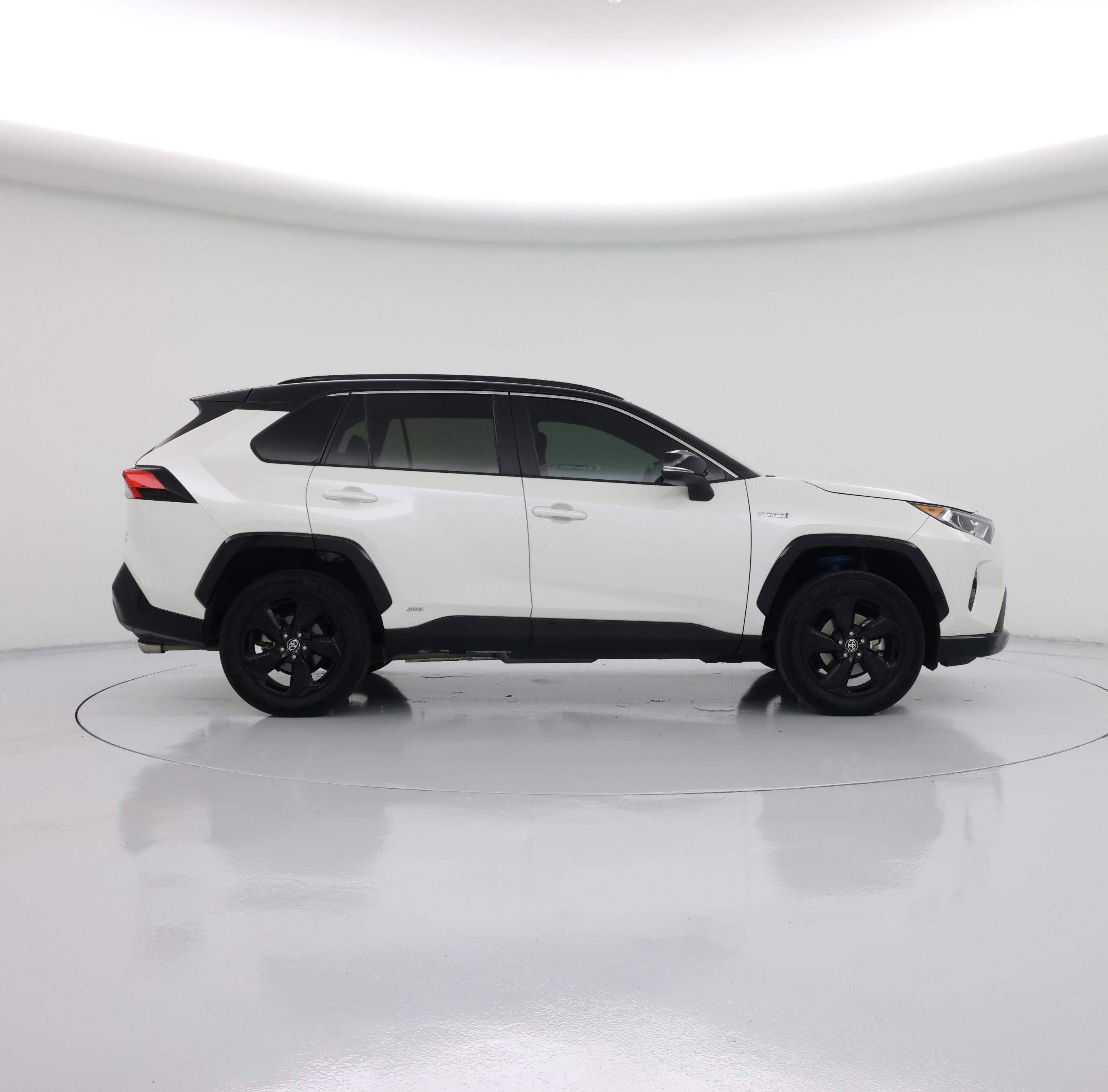 Thumbnail: 2021 Toyota RAV4 - 7