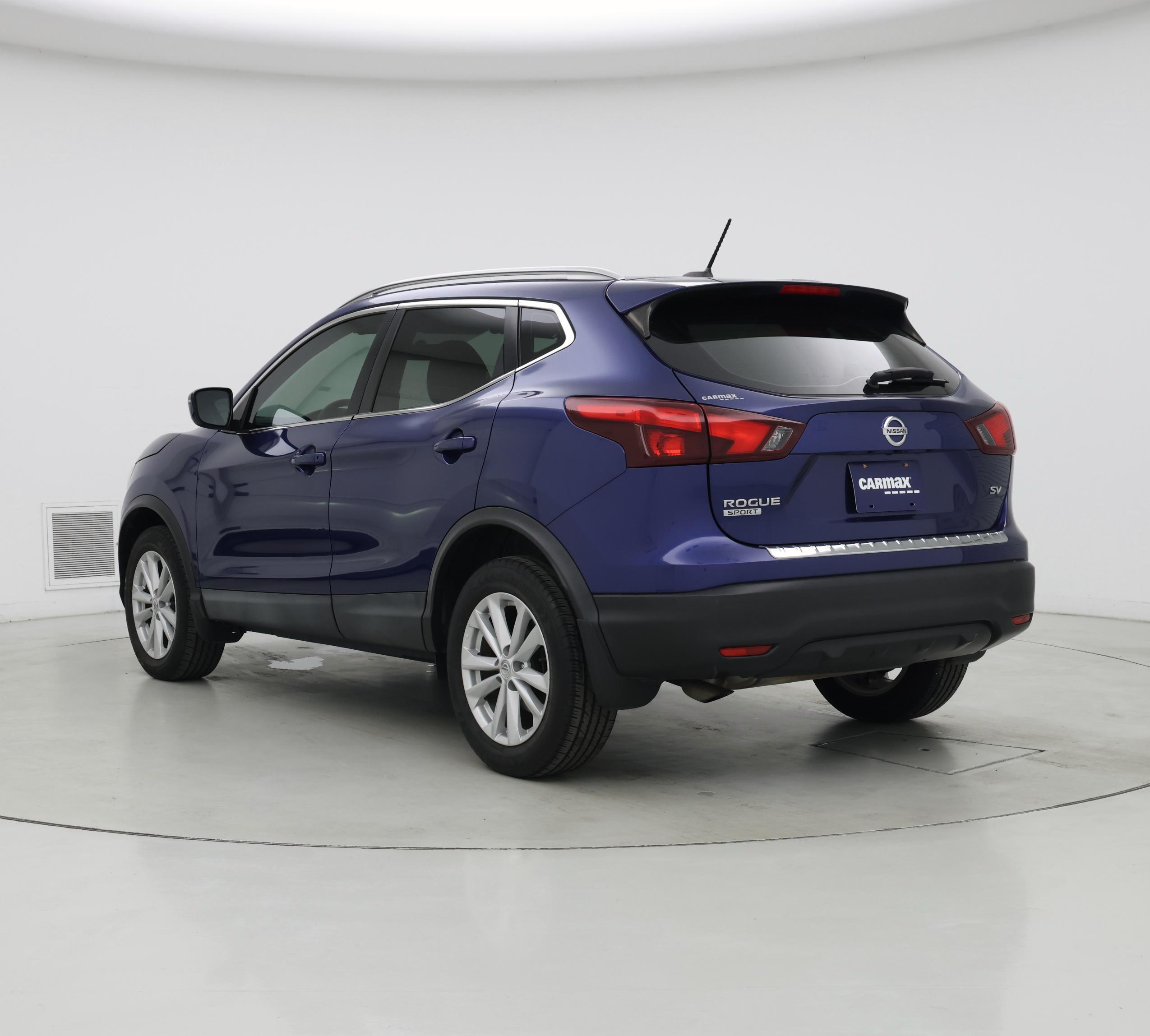 Thumbnail: 2017 Nissan Rogue Sport - 2
