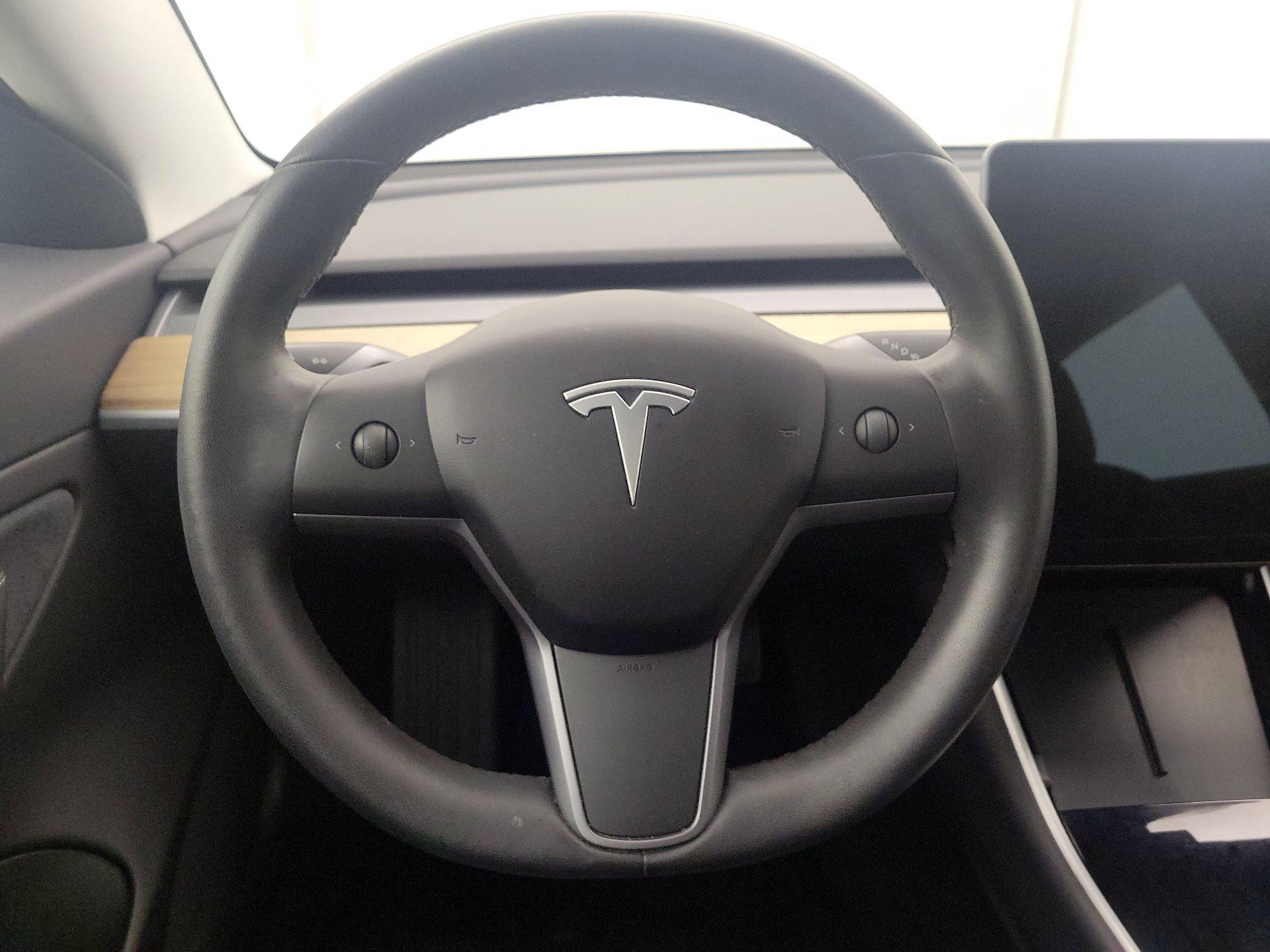 Thumbnail: 2019 Tesla Model 3 - 10