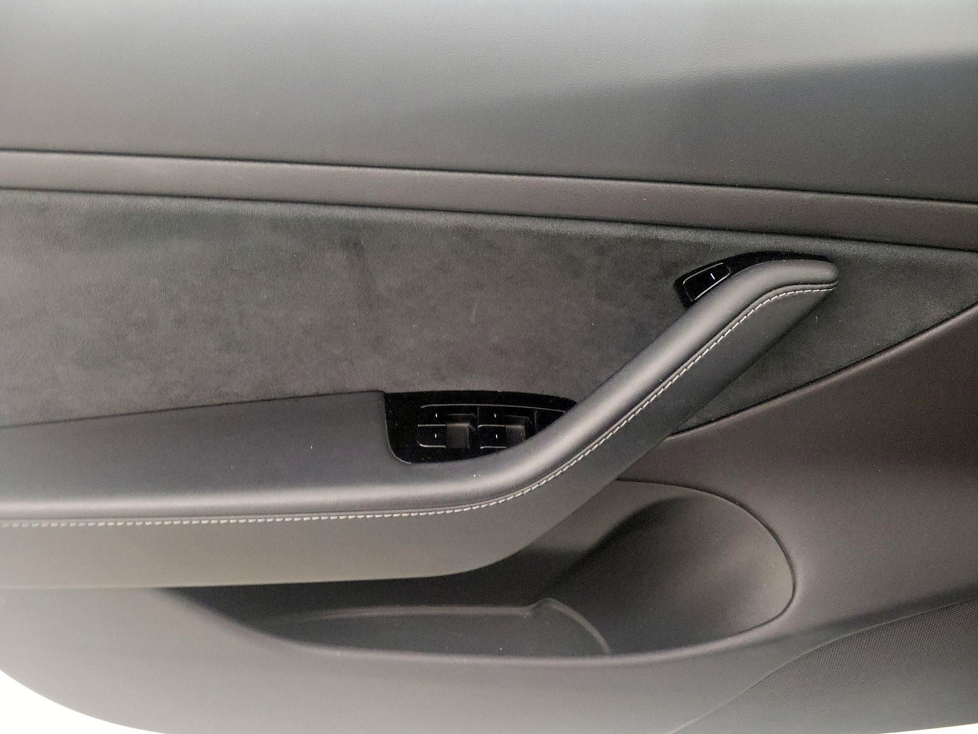 Thumbnail: 2019 Tesla Model 3 - 12
