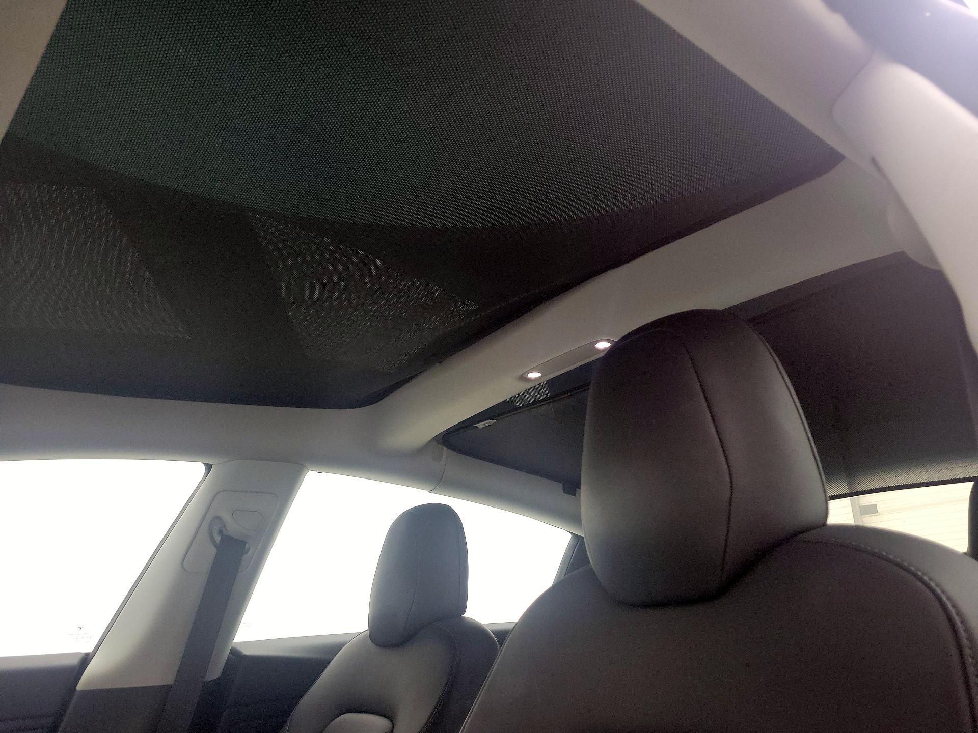 Thumbnail: 2019 Tesla Model 3 - 17