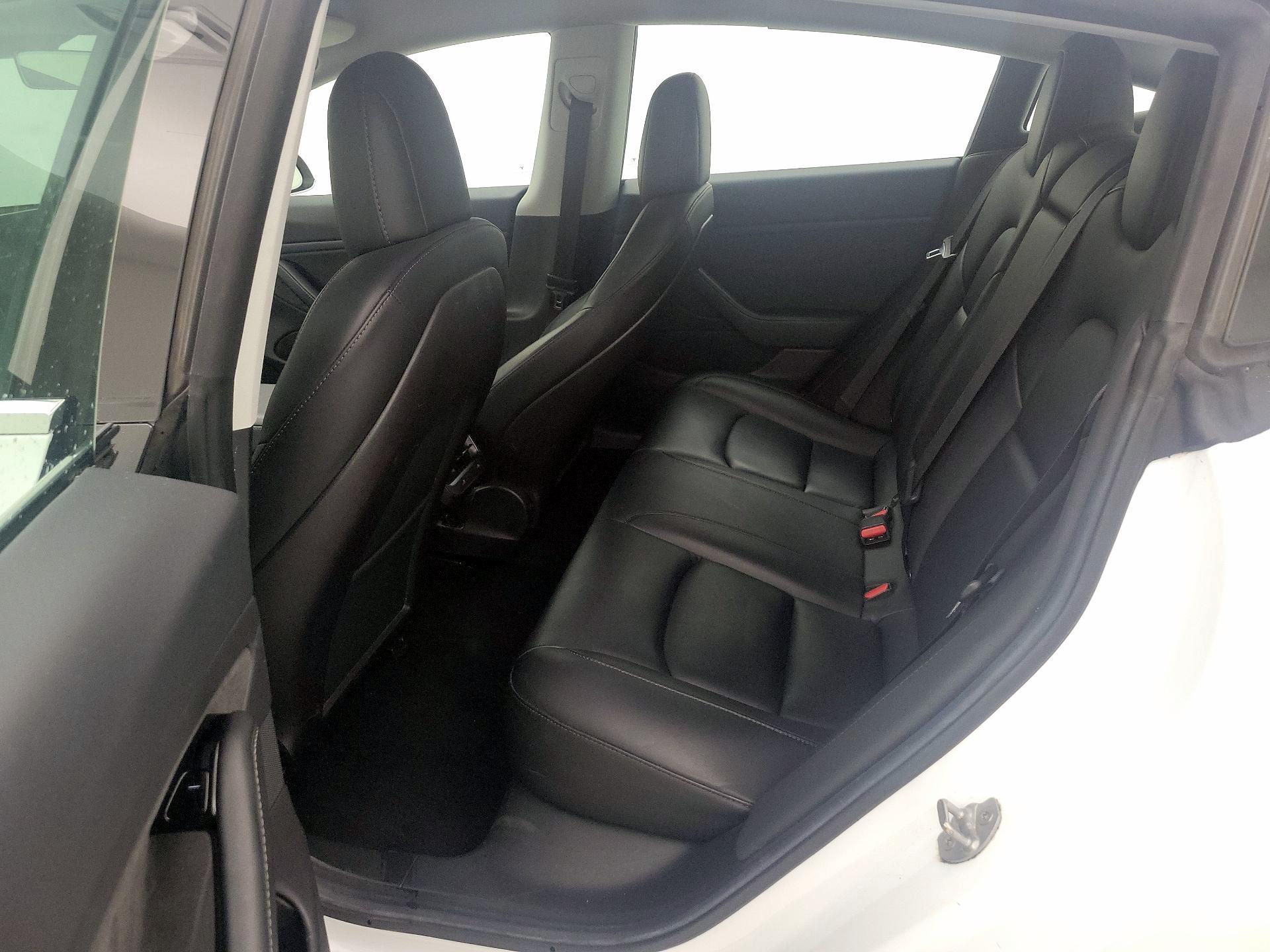Thumbnail: 2019 Tesla Model 3 - 18