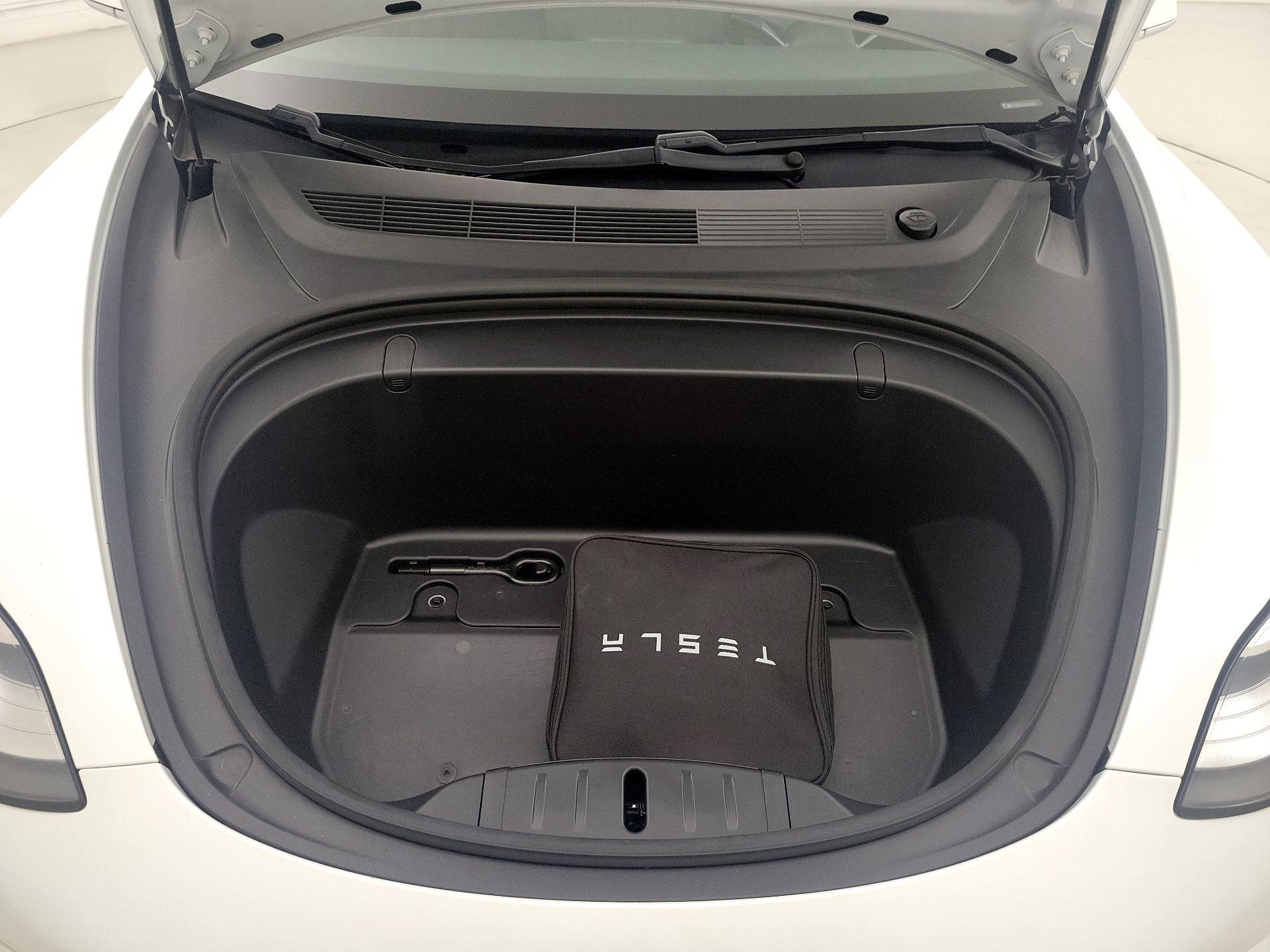 Thumbnail: 2019 Tesla Model 3 - 20