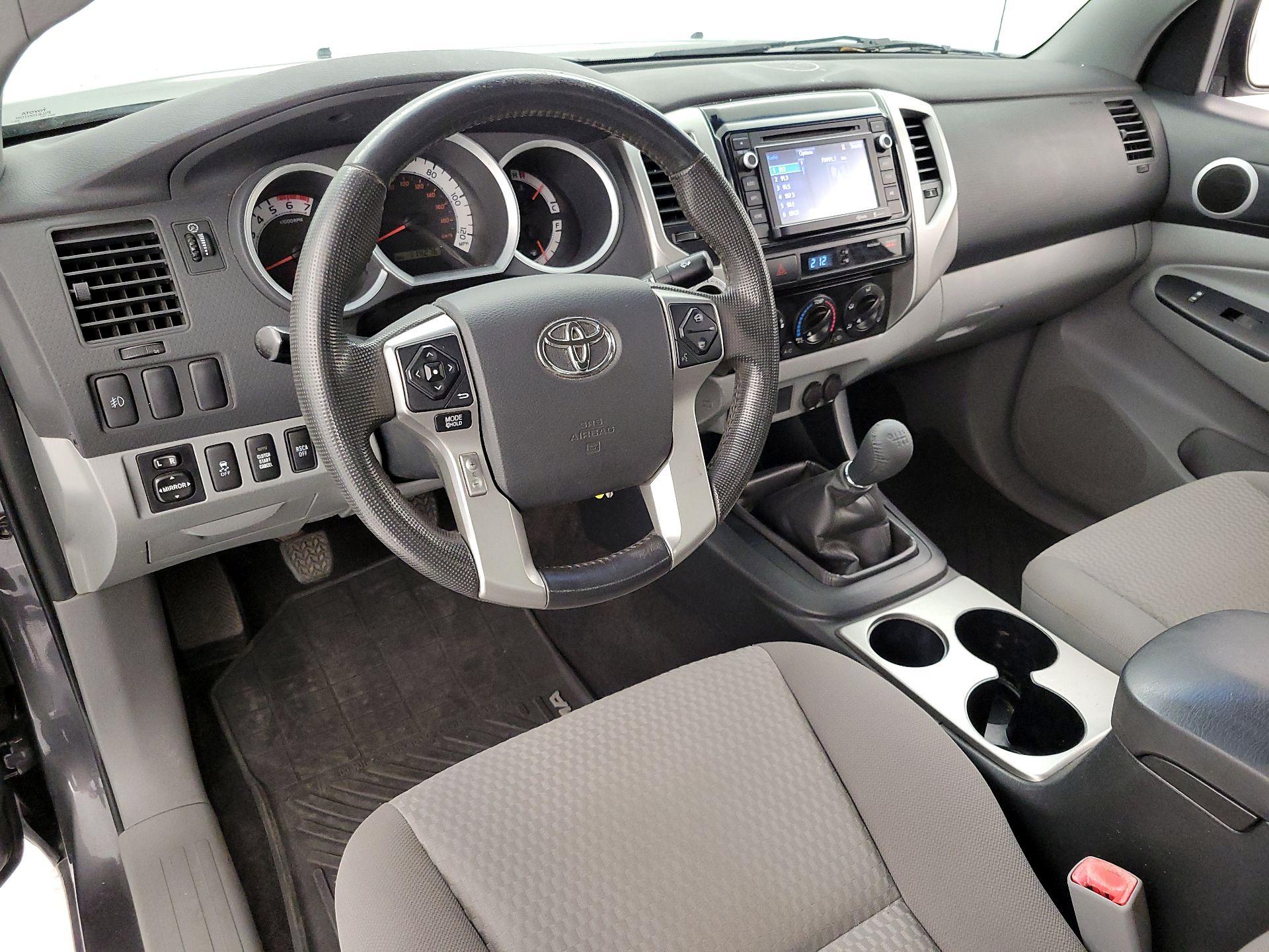 Thumbnail: 2014 Toyota Tacoma - 9
