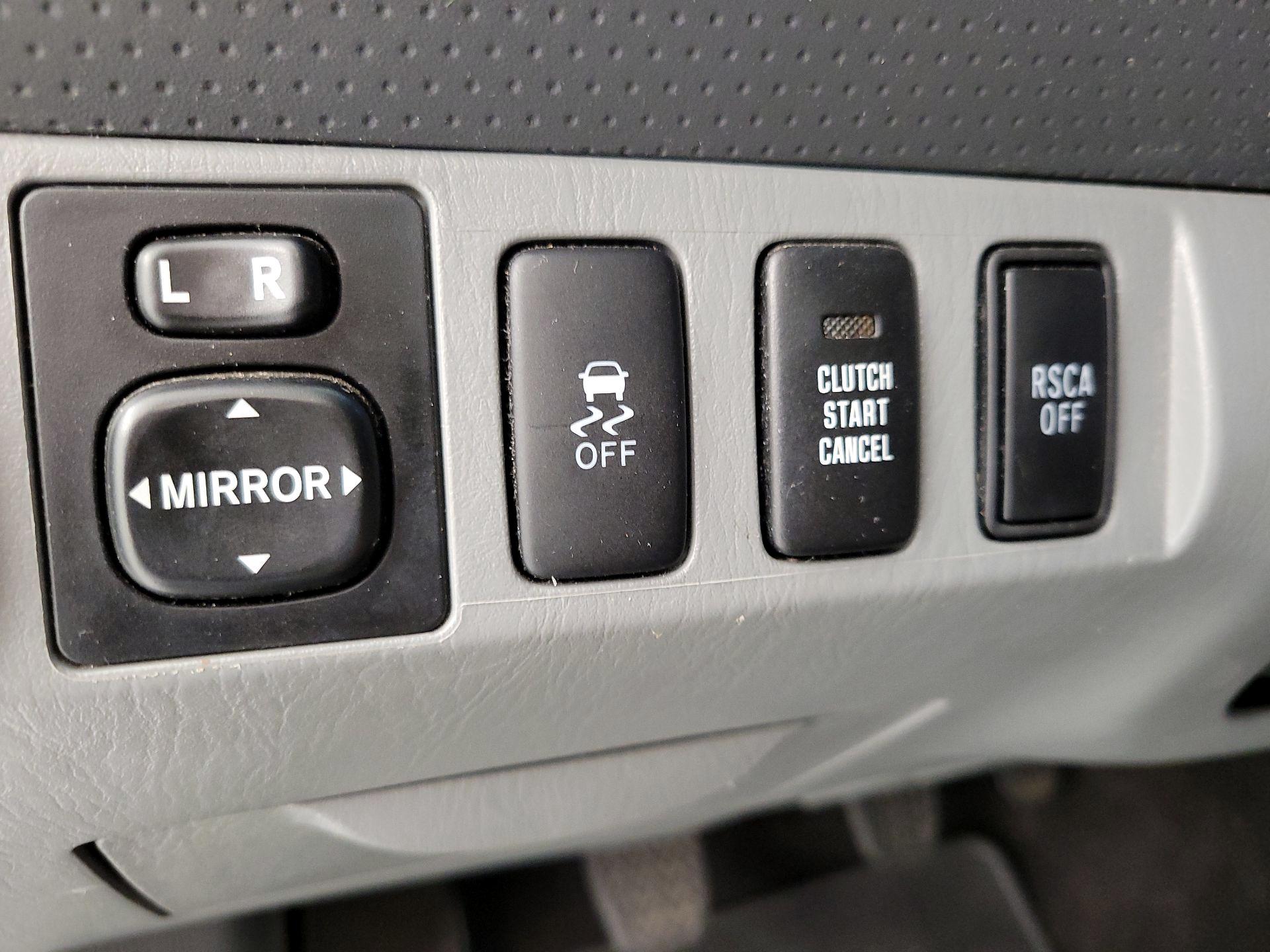 Thumbnail: 2014 Toyota Tacoma - 13