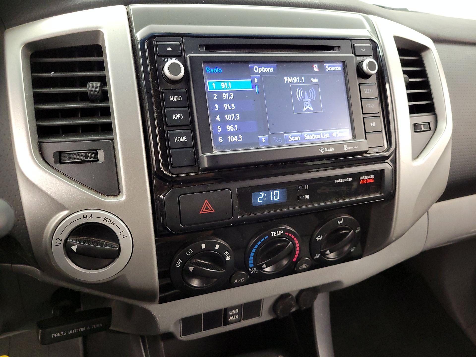 Thumbnail: 2014 Toyota Tacoma - 15