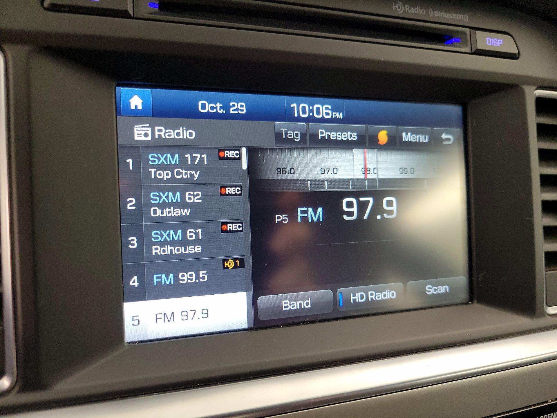 Thumbnail: 2016 Hyundai Sonata - 15