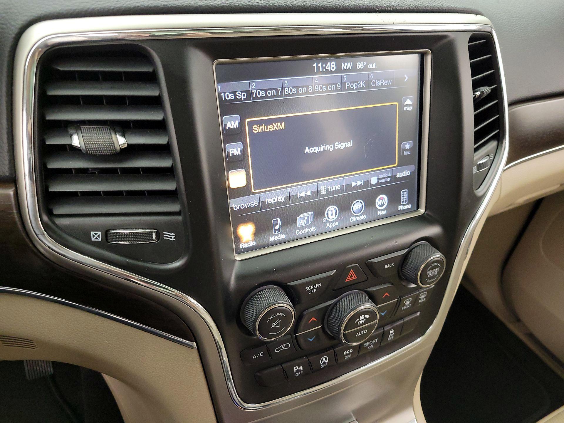 Thumbnail: 2017 Jeep Grand Cherokee - 16