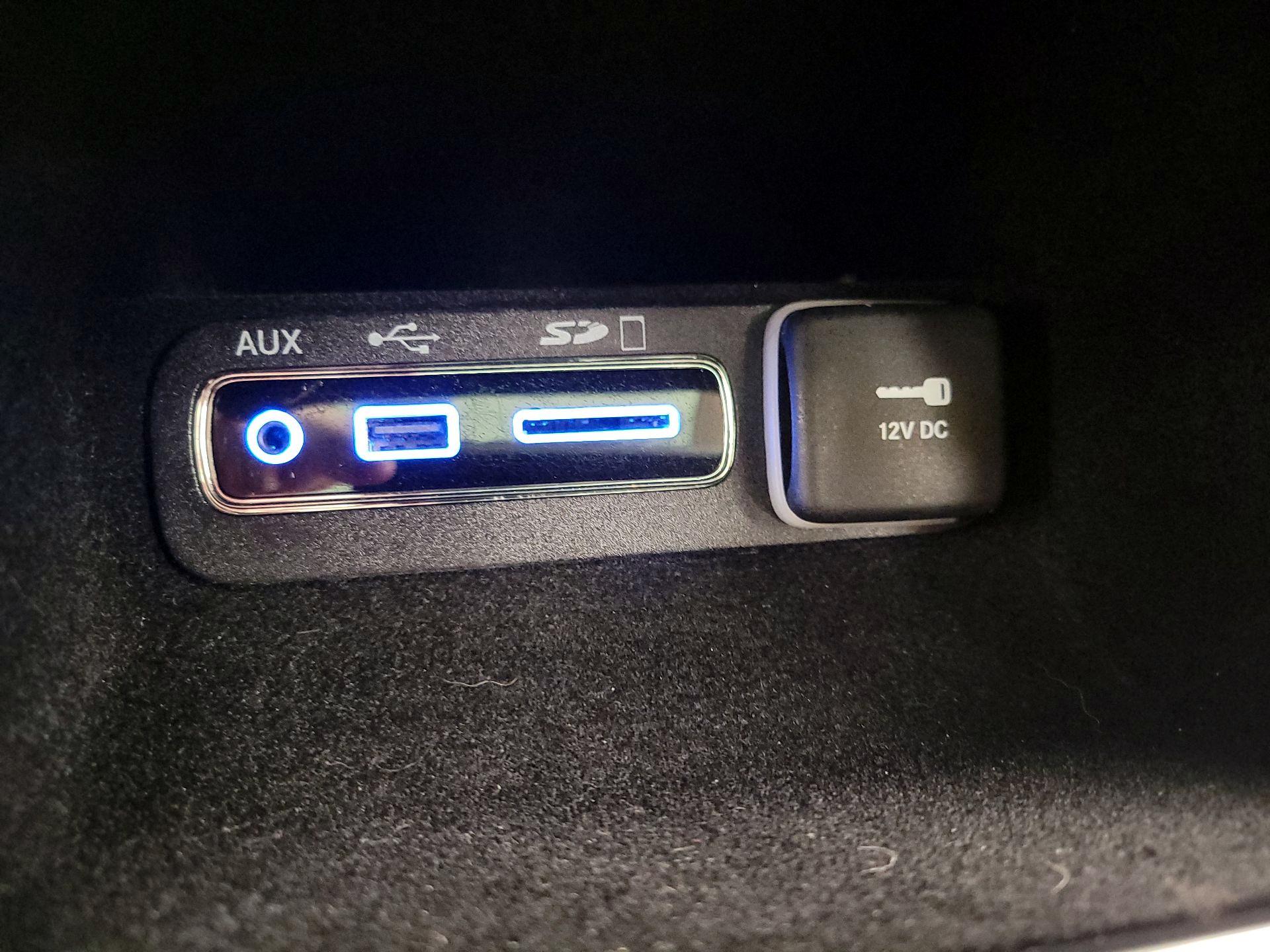 Thumbnail: 2017 Jeep Grand Cherokee - 19