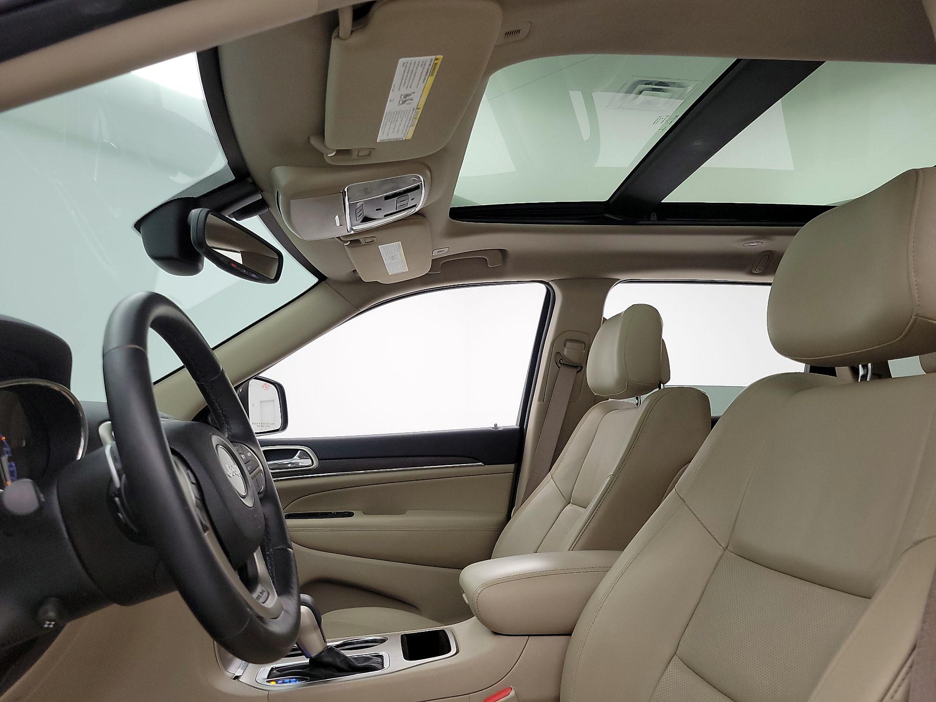 Thumbnail: 2017 Jeep Grand Cherokee - 20