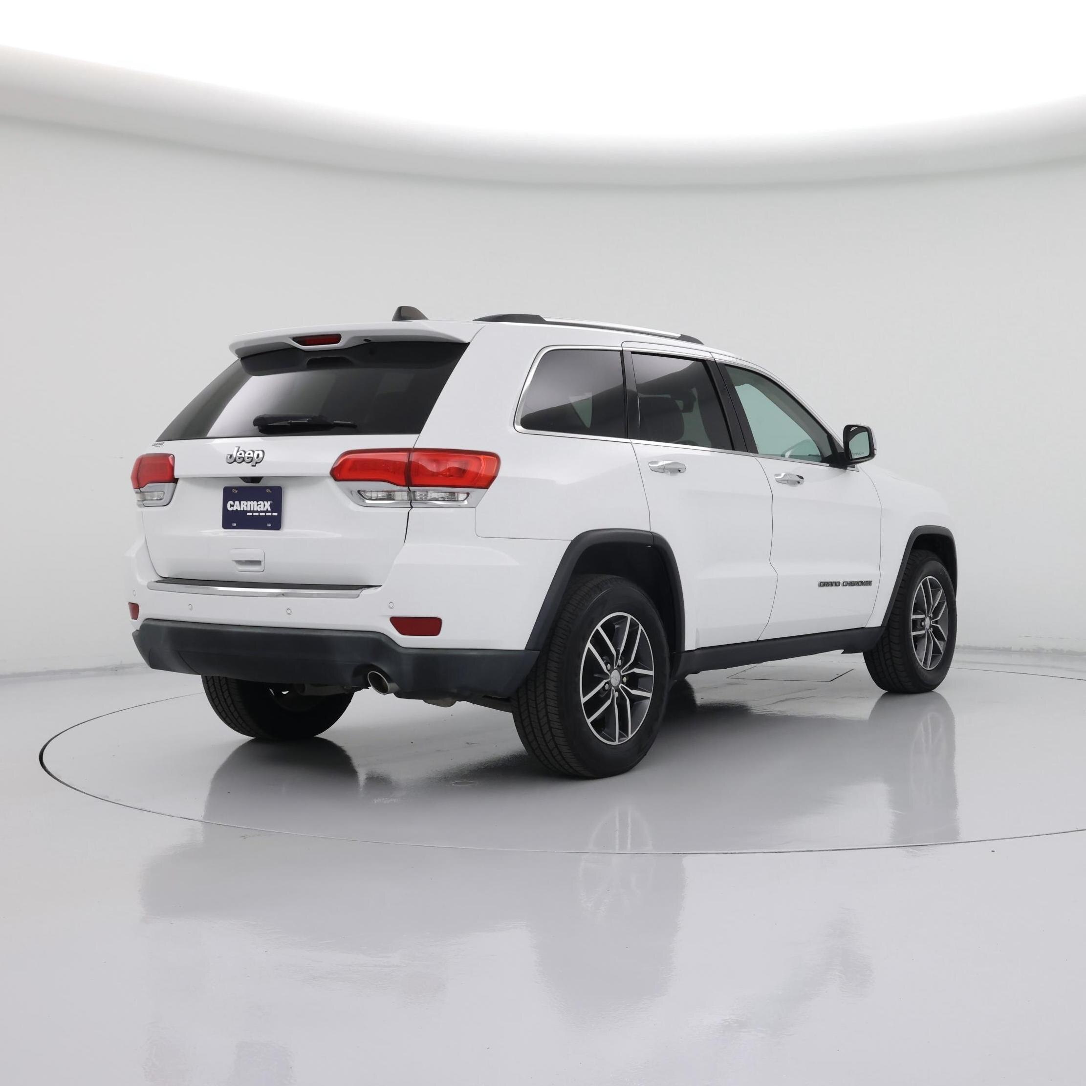 Thumbnail: 2017 Jeep Grand Cherokee - 8