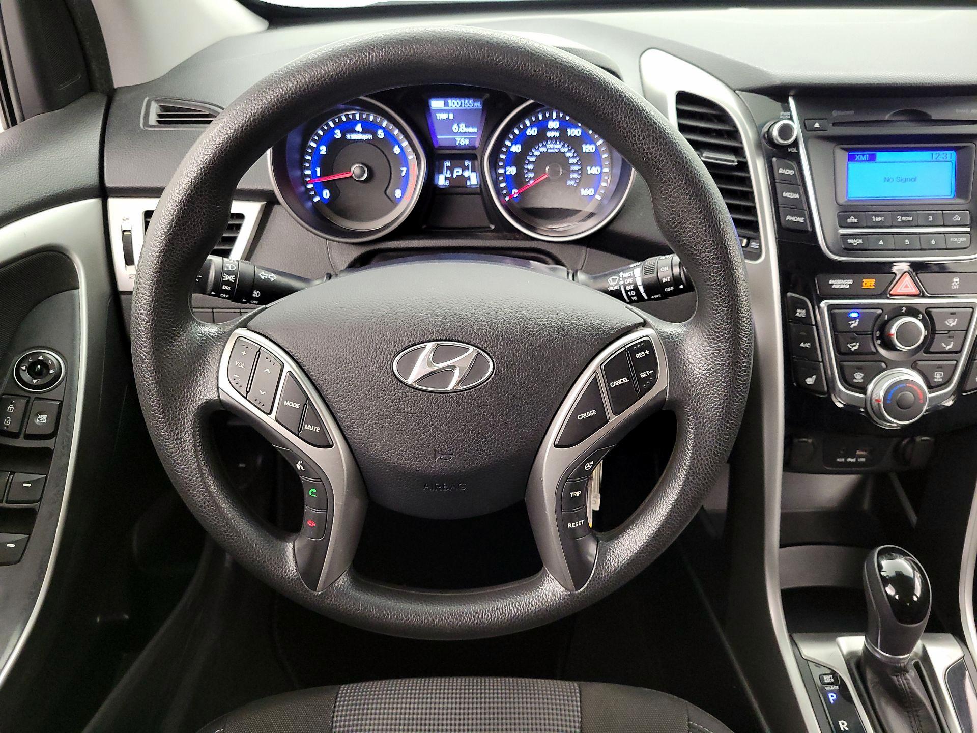 Thumbnail: 2014 Hyundai Elantra - 10