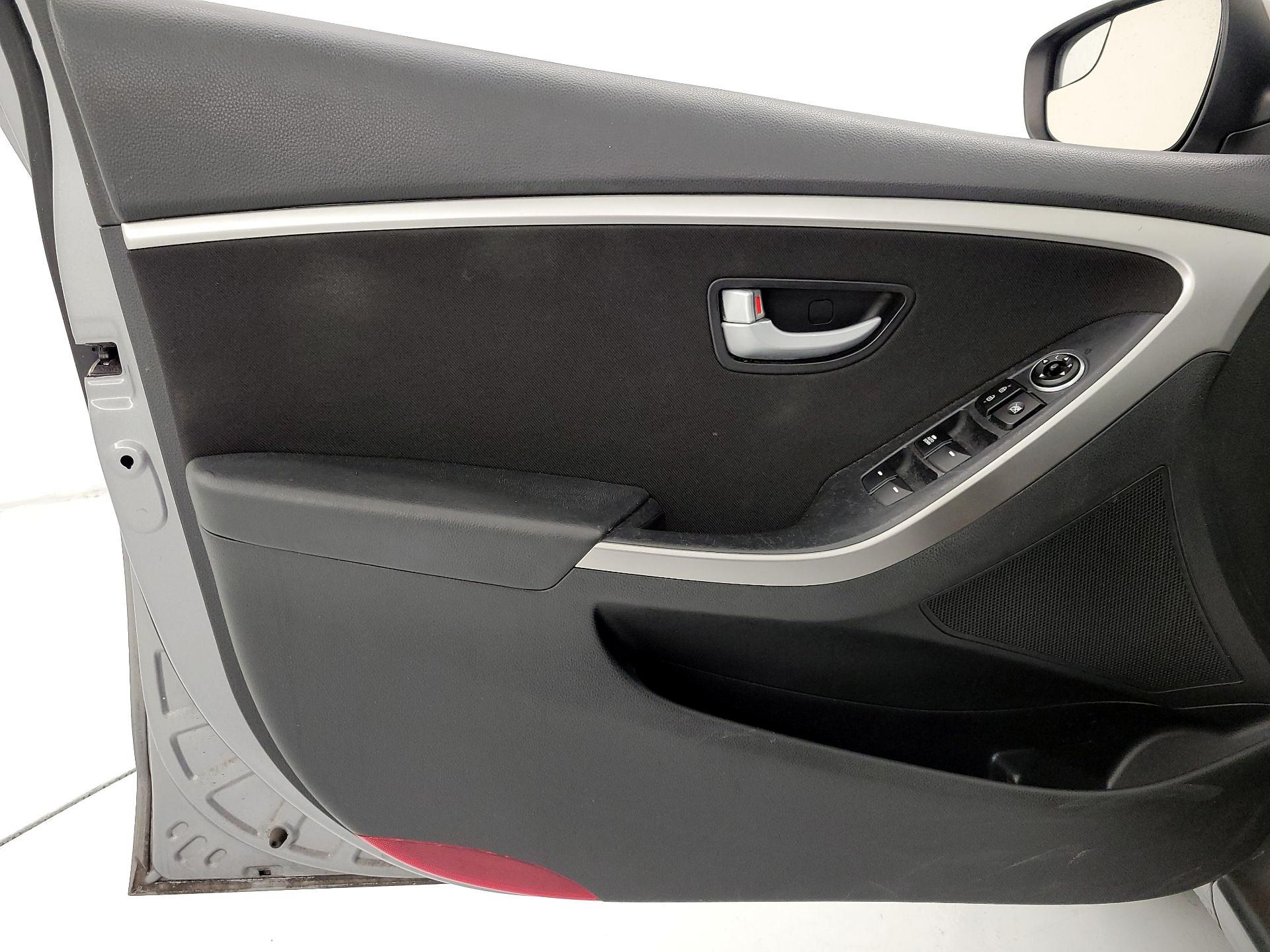 Thumbnail: 2014 Hyundai Elantra - 12