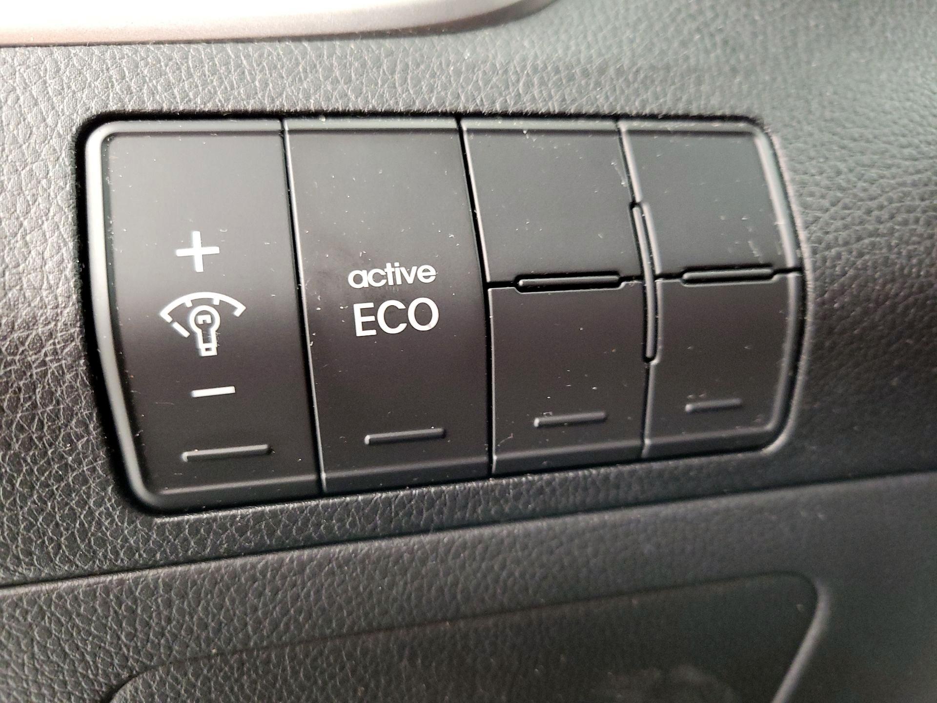 Thumbnail: 2014 Hyundai Elantra - 13