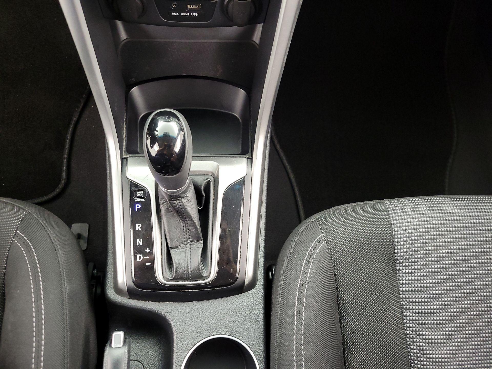 Thumbnail: 2014 Hyundai Elantra - 16