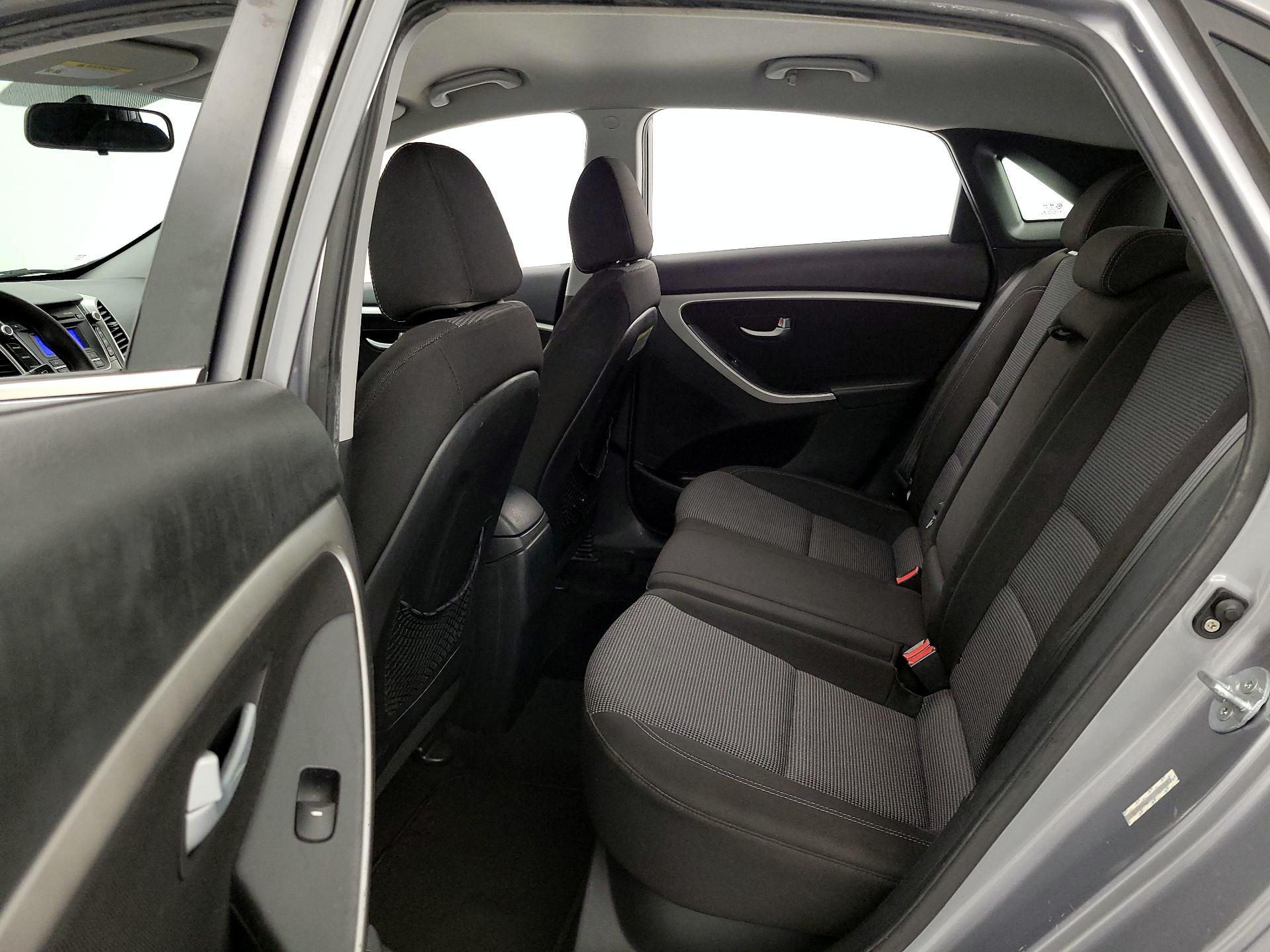 Thumbnail: 2014 Hyundai Elantra - 18