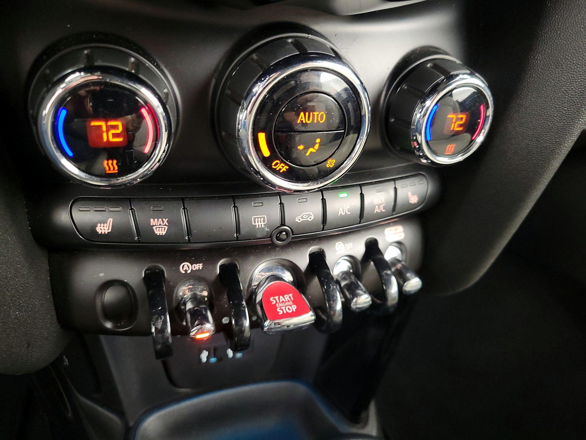 Thumbnail: 2019 MINI Cooper - 16