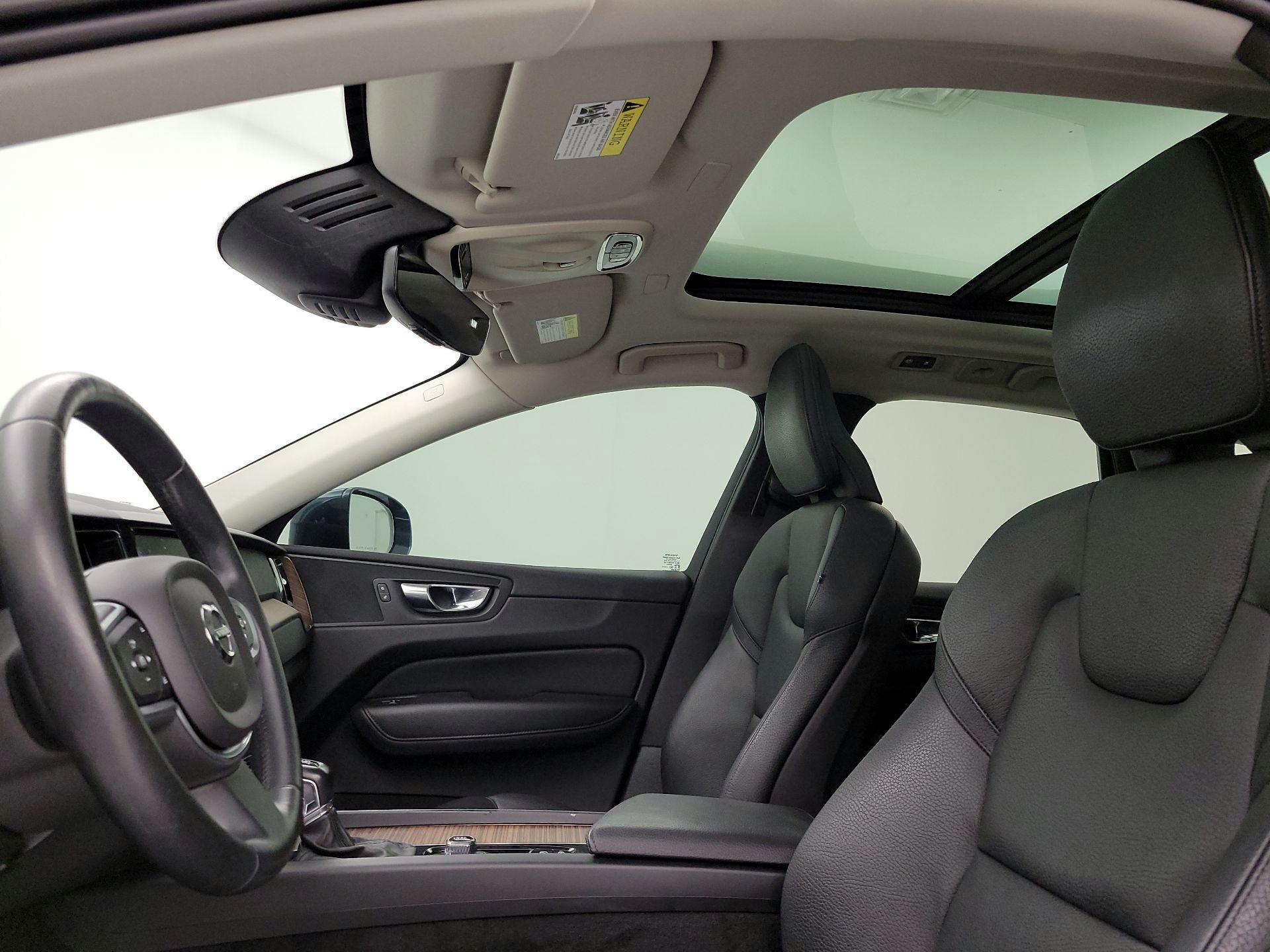 Thumbnail: 2021 Volvo XC60 - 20