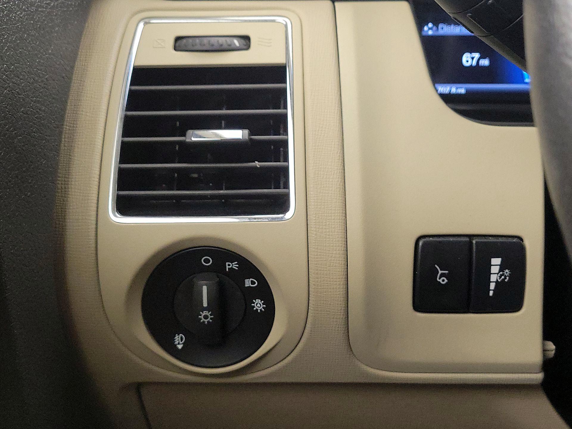 Thumbnail: 2018 Ford Flex - 13