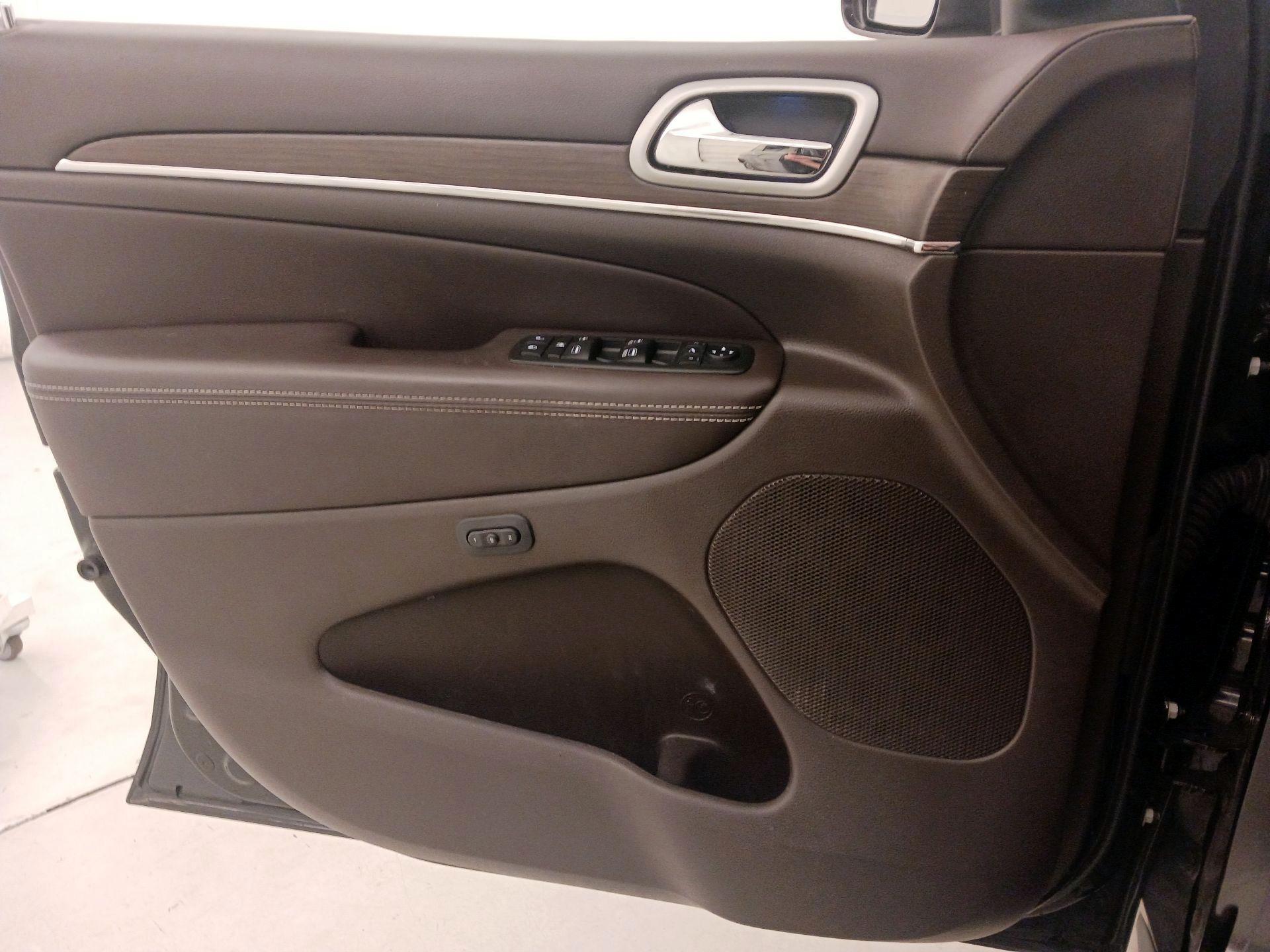 Thumbnail: 2018 Jeep Grand Cherokee - 12