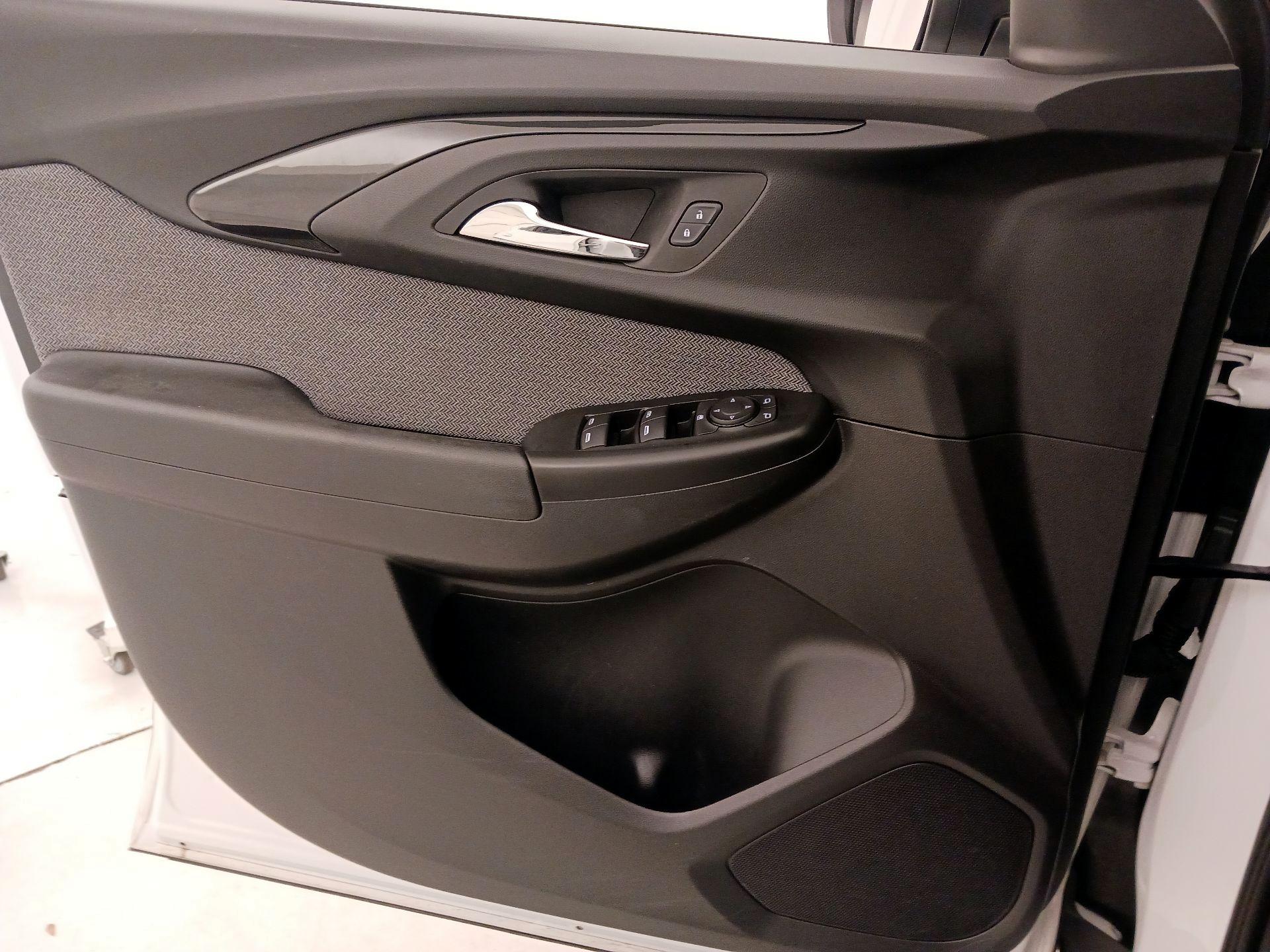 Thumbnail: 2022 Chevrolet TrailBlazer - 12