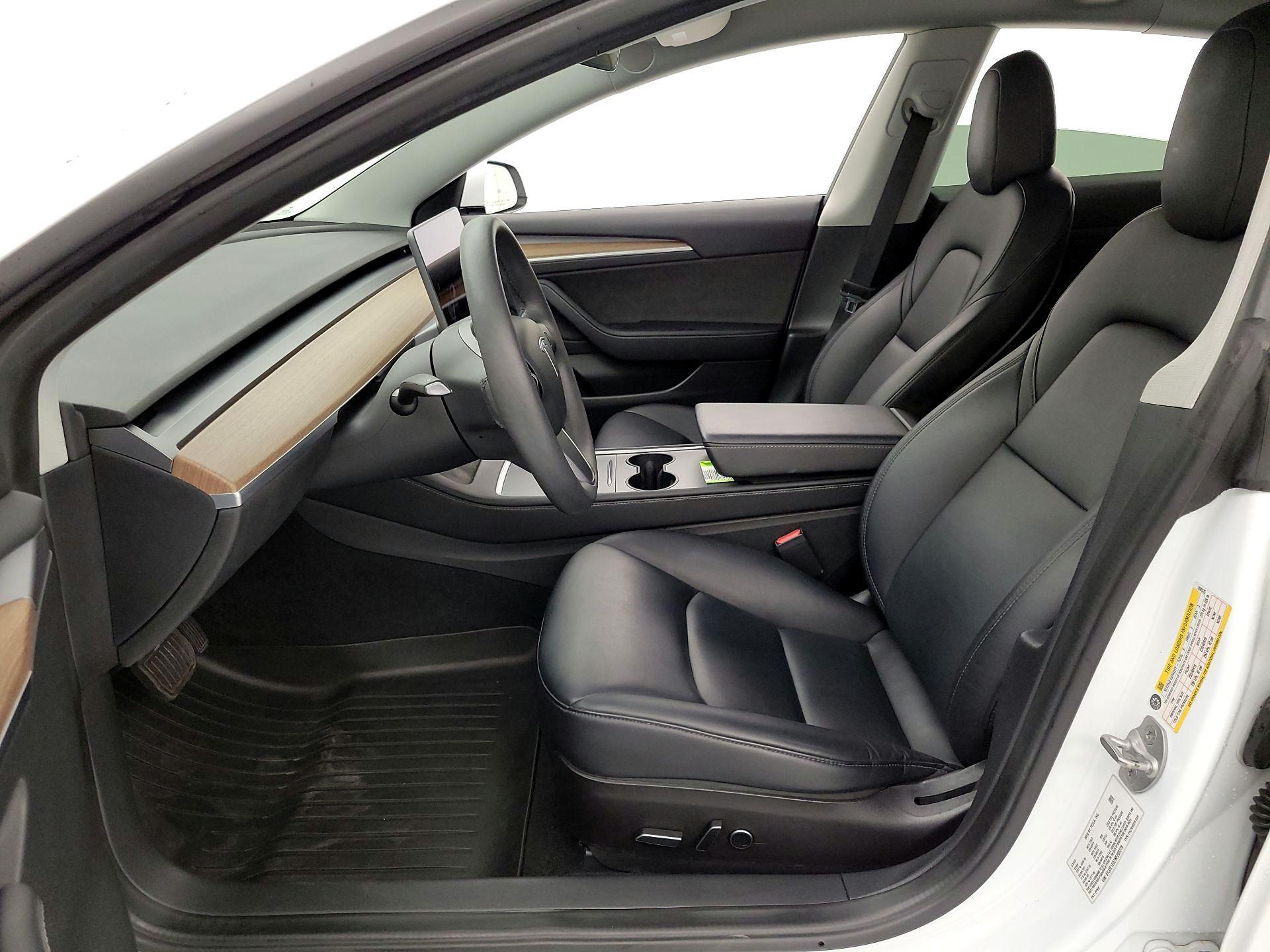 Thumbnail: 2022 Tesla Model 3 - 11