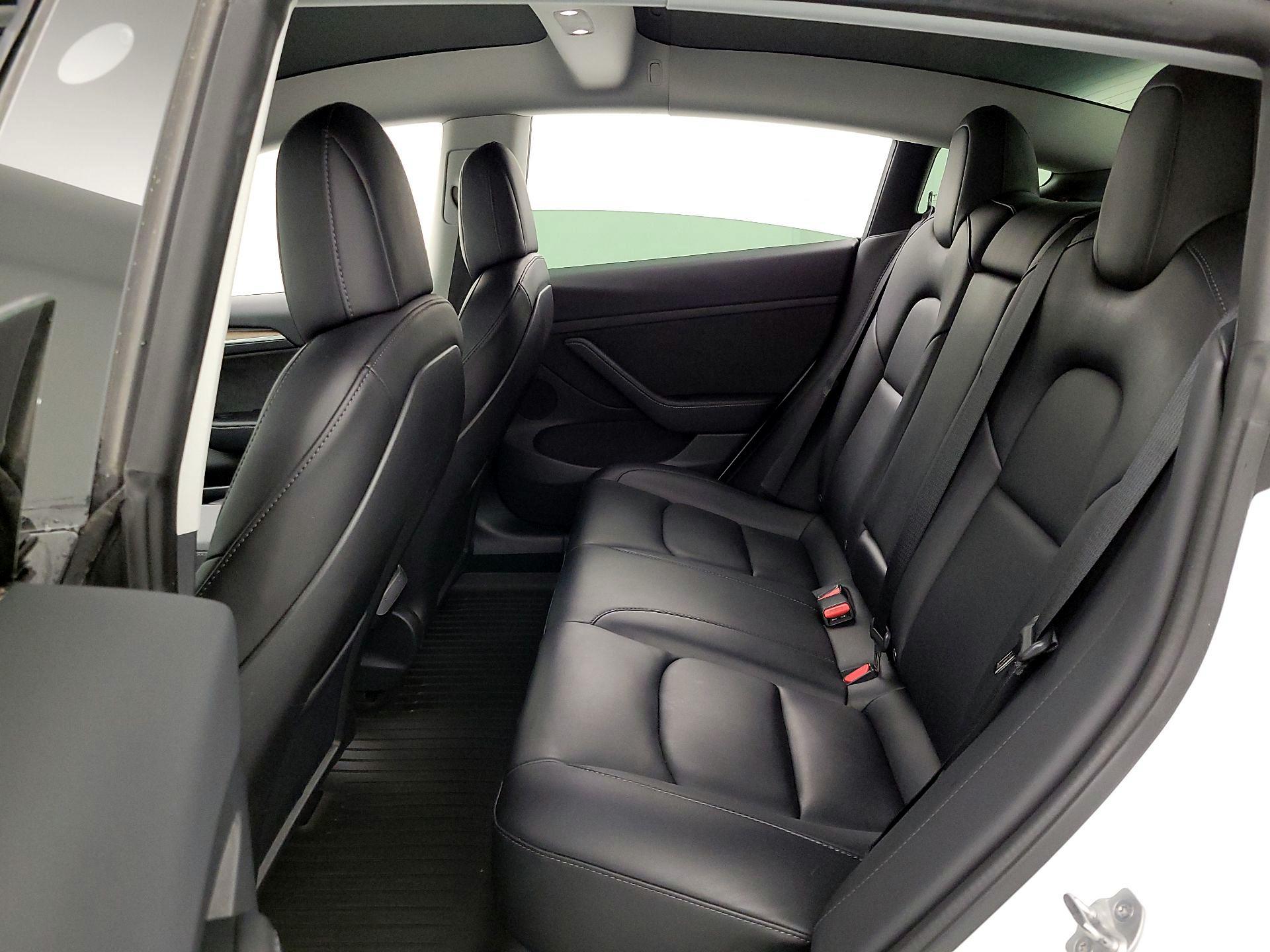 Thumbnail: 2022 Tesla Model 3 - 18