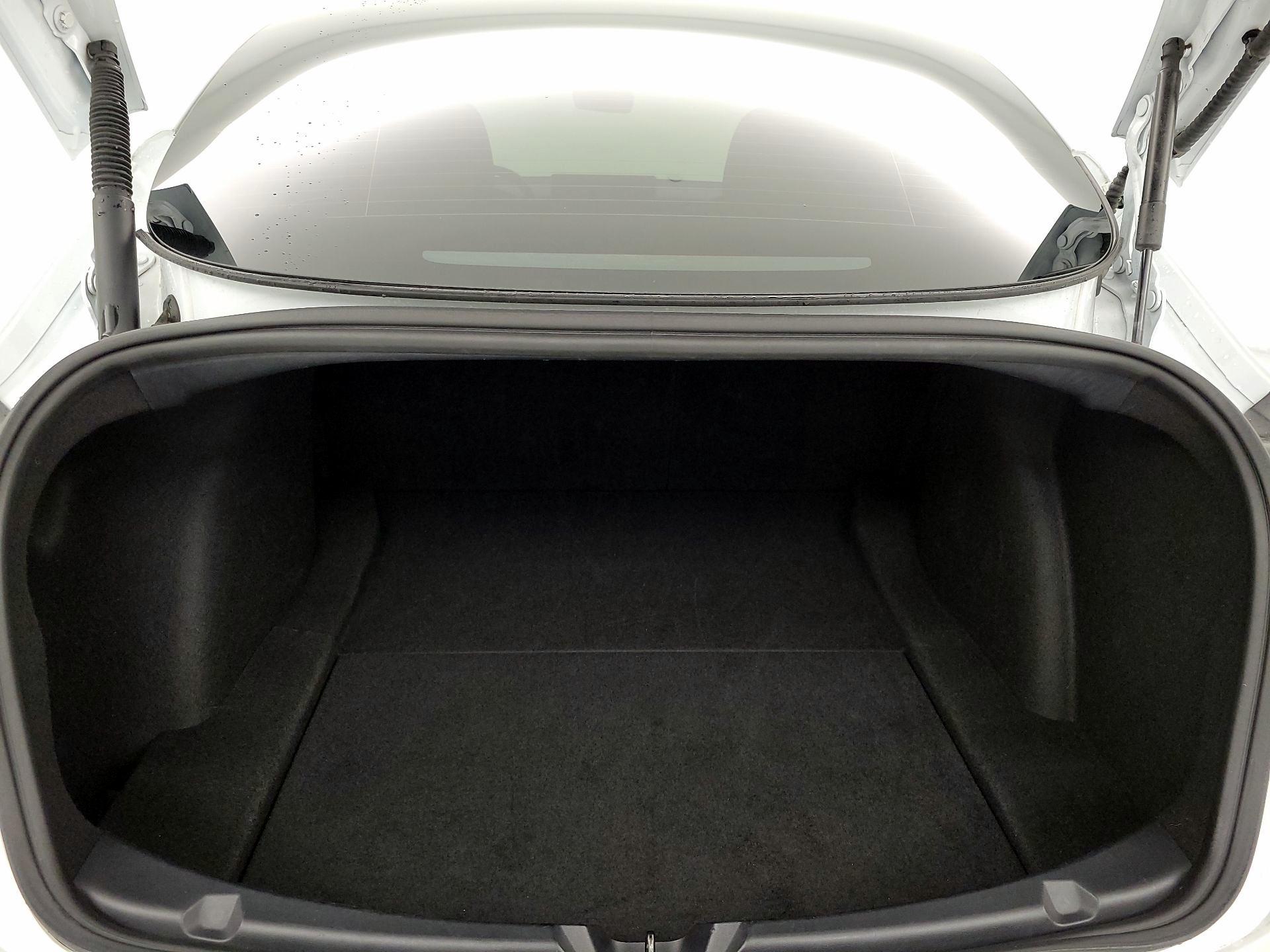 Thumbnail: 2022 Tesla Model 3 - 19