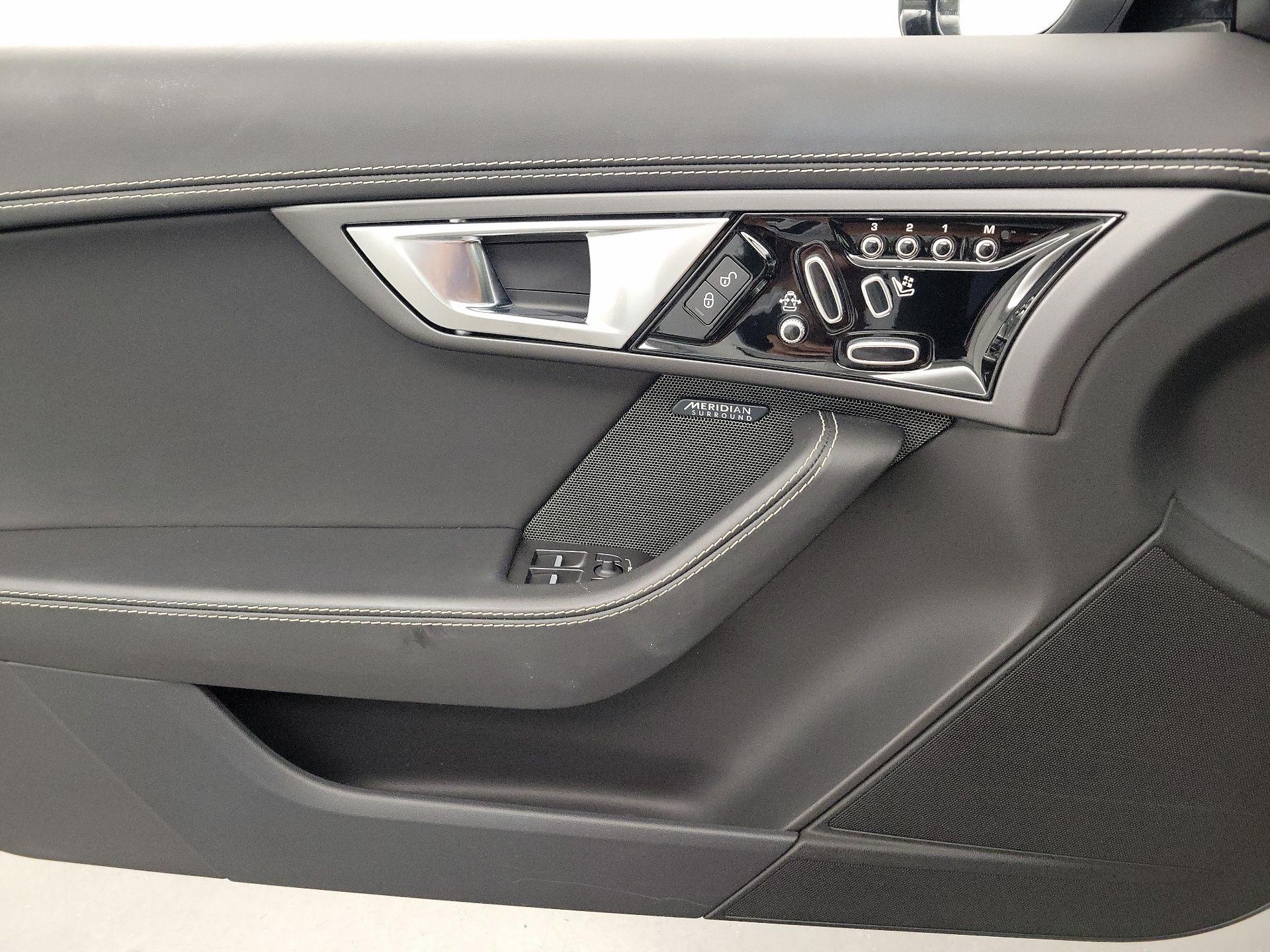 Thumbnail: 2017 Jaguar F-Type - 12