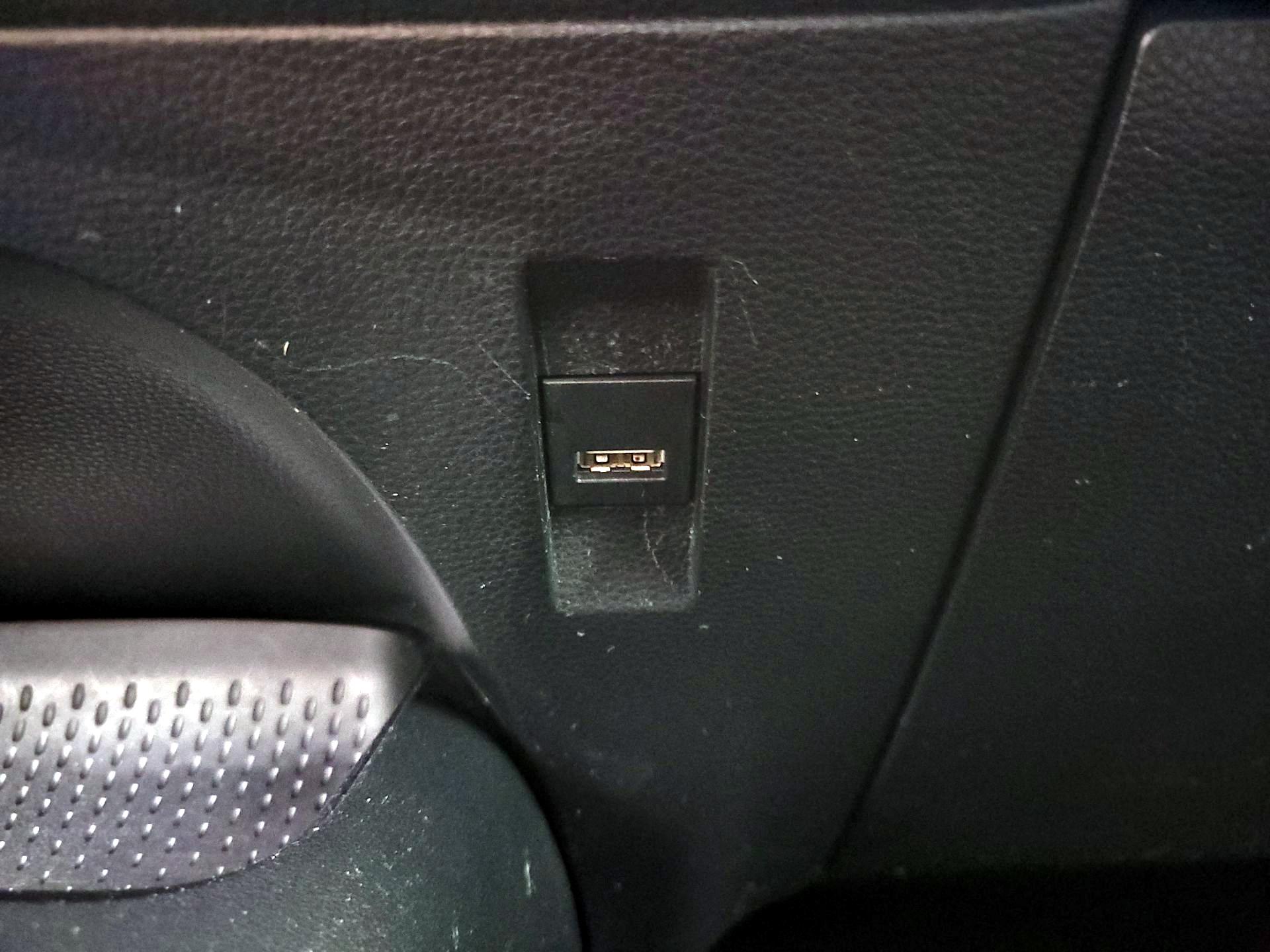 Thumbnail: 2021 Toyota Corolla - 18