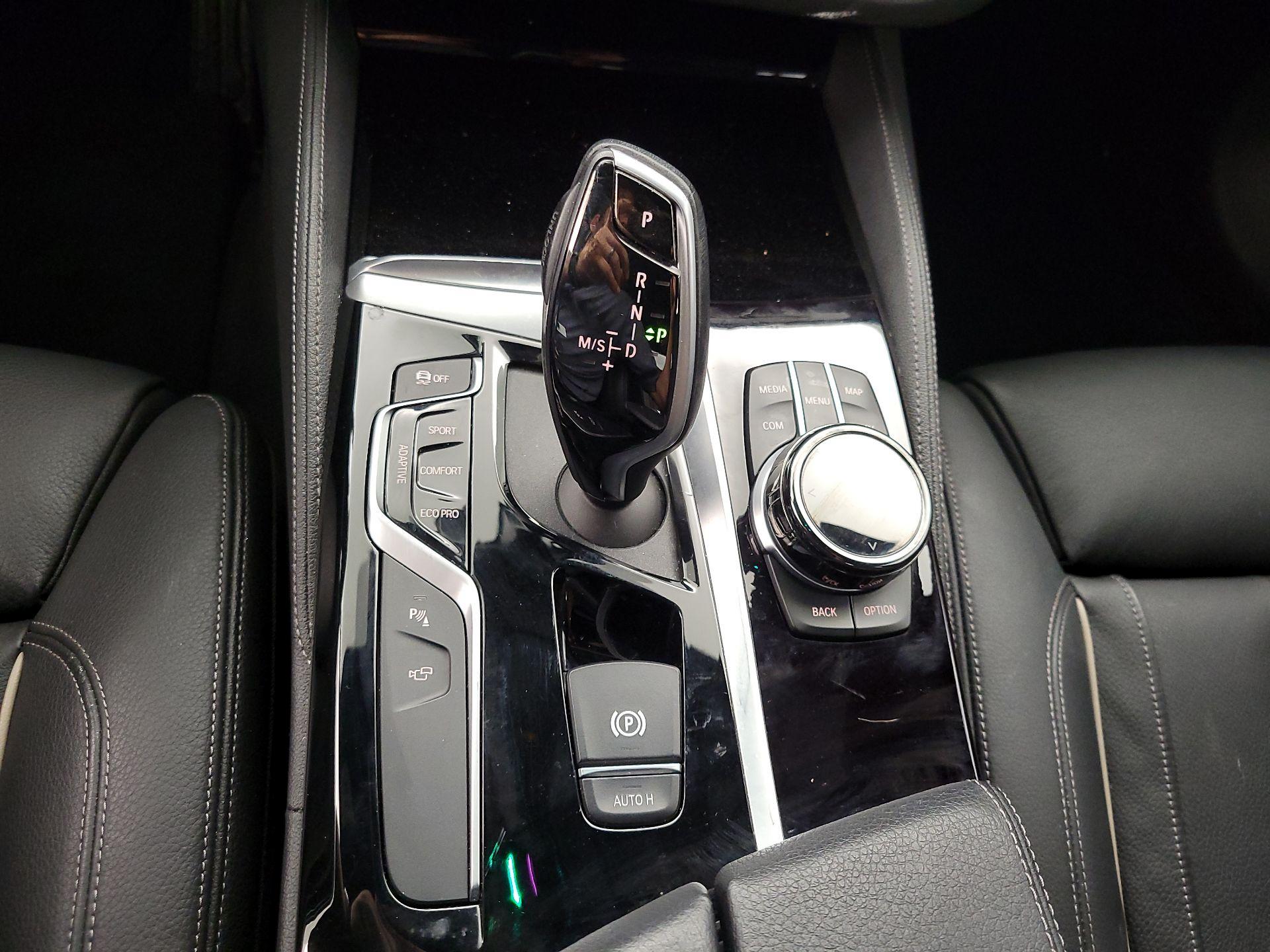 Thumbnail: 2020 BMW 5 Series - 18