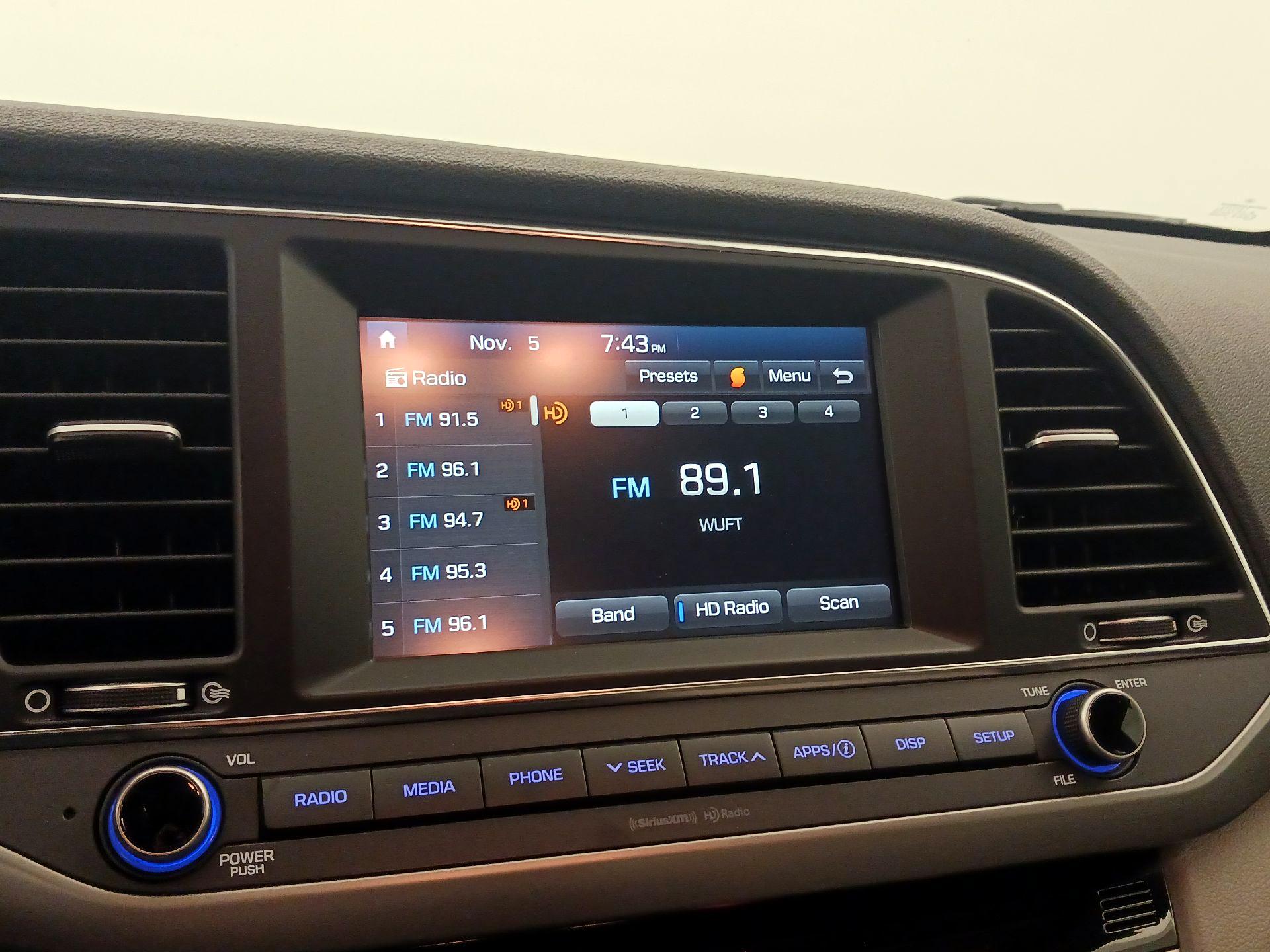 Thumbnail: 2018 Hyundai Elantra - 15