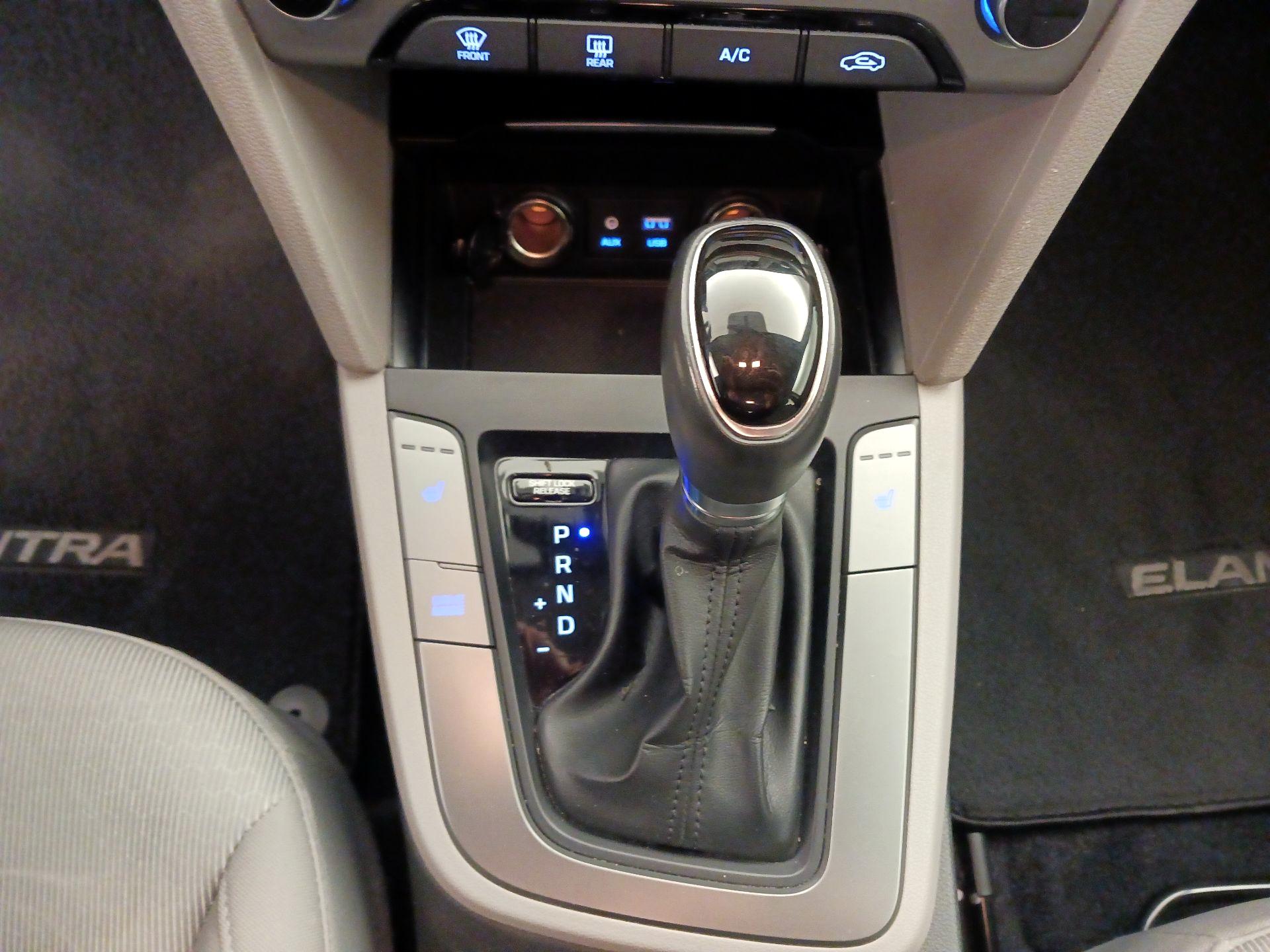 Thumbnail: 2018 Hyundai Elantra - 17