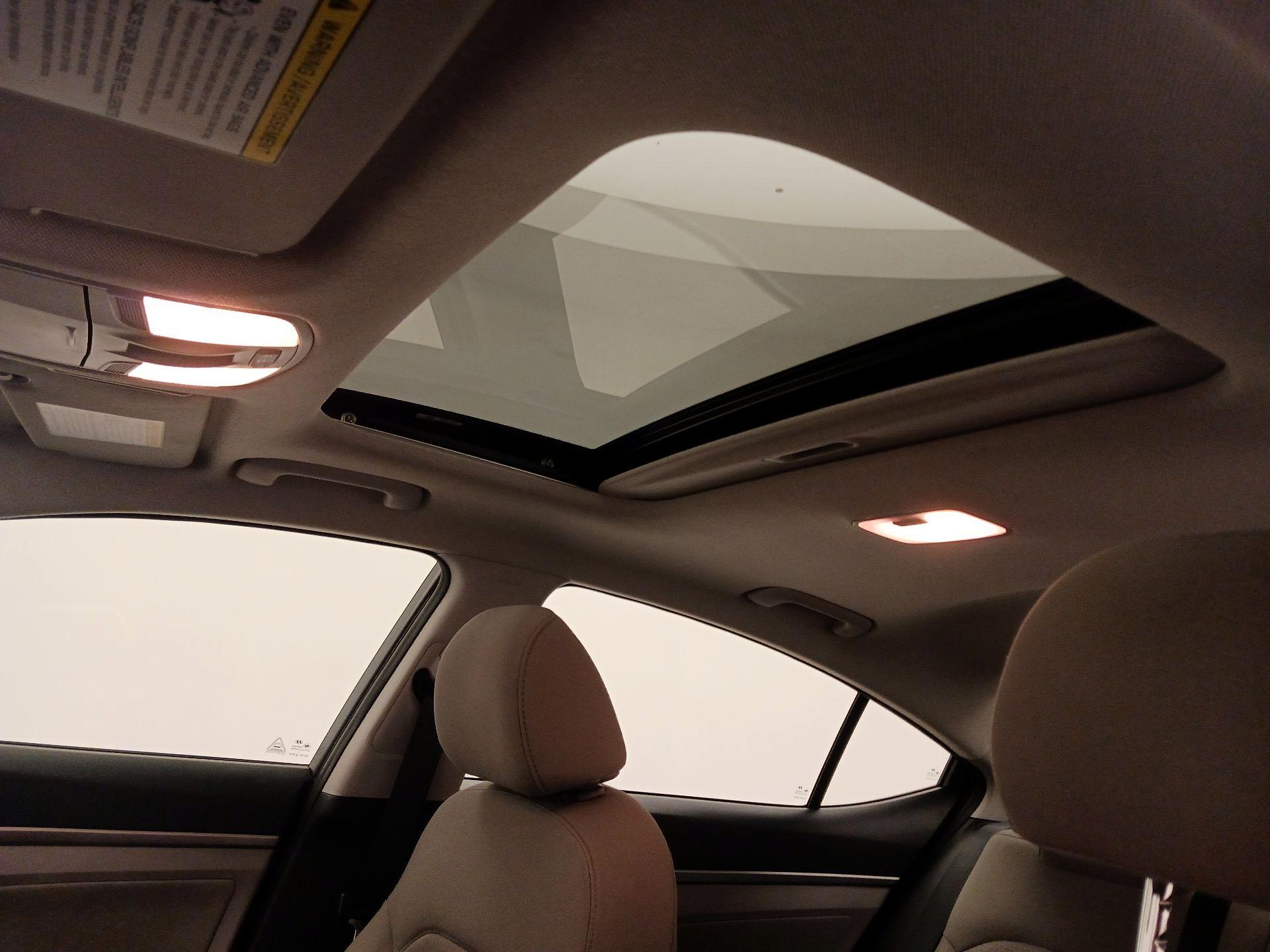 Thumbnail: 2018 Hyundai Elantra - 19