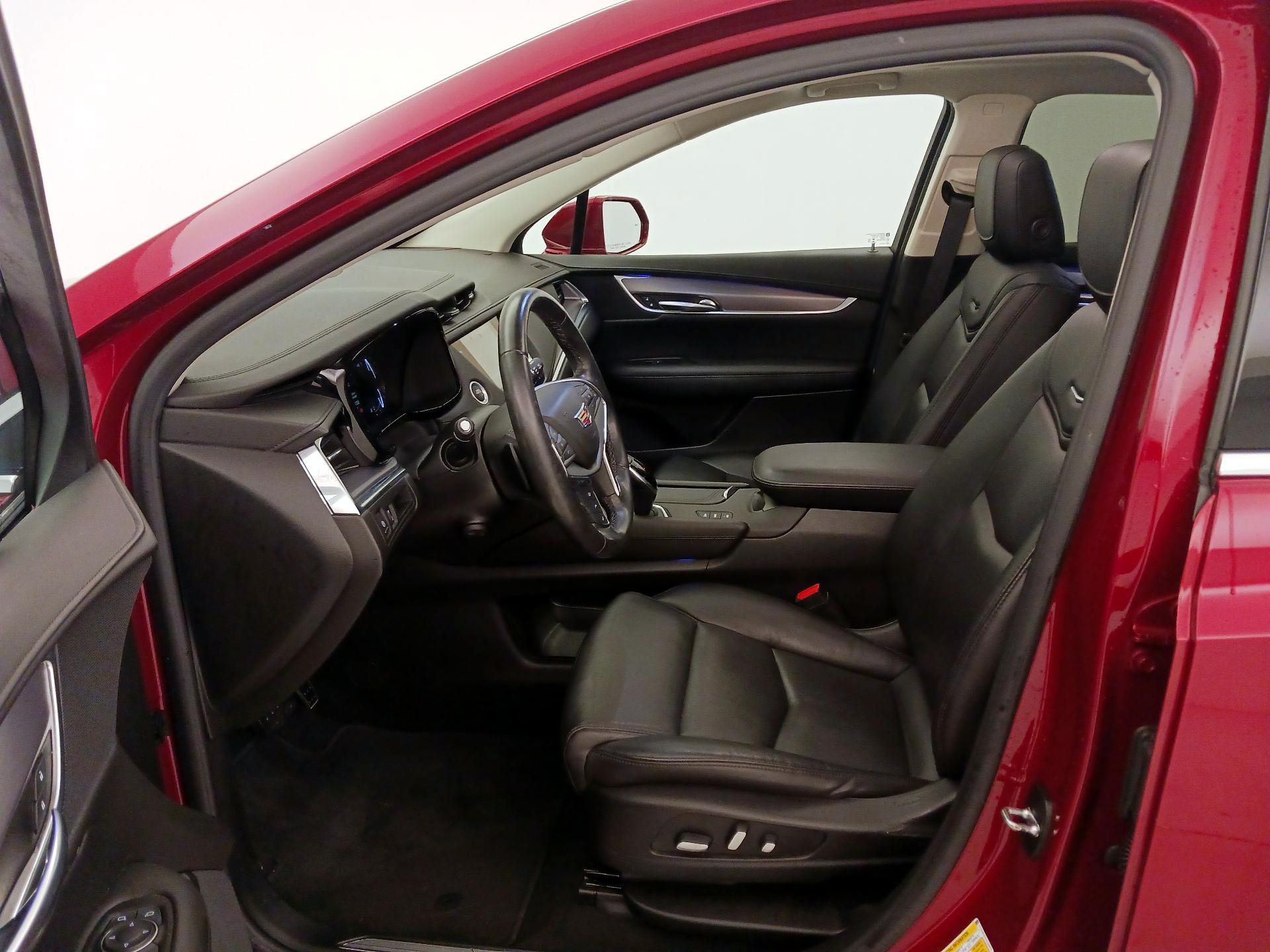 Thumbnail: 2019 Cadillac XT5 - 11