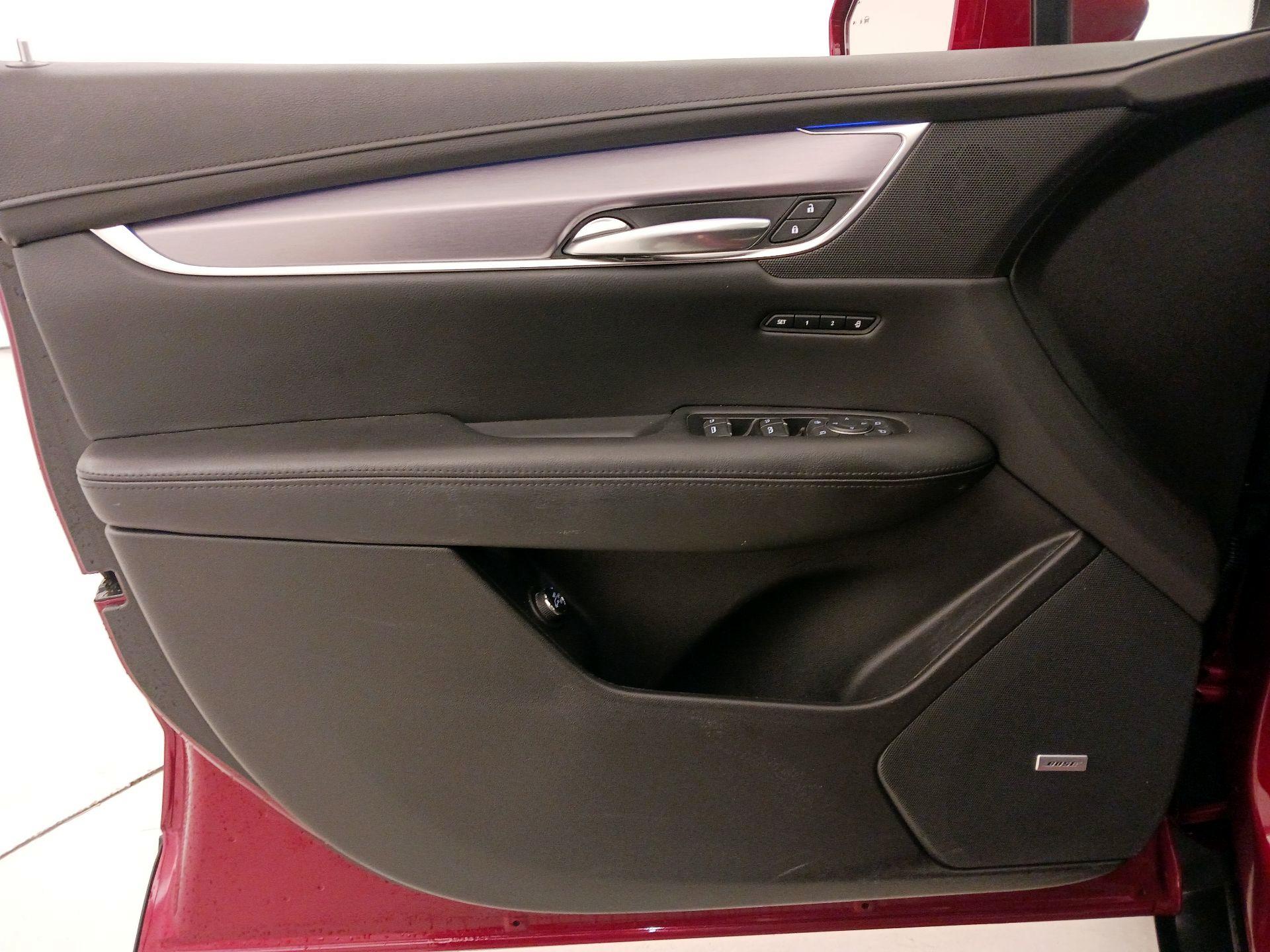 Thumbnail: 2019 Cadillac XT5 - 12