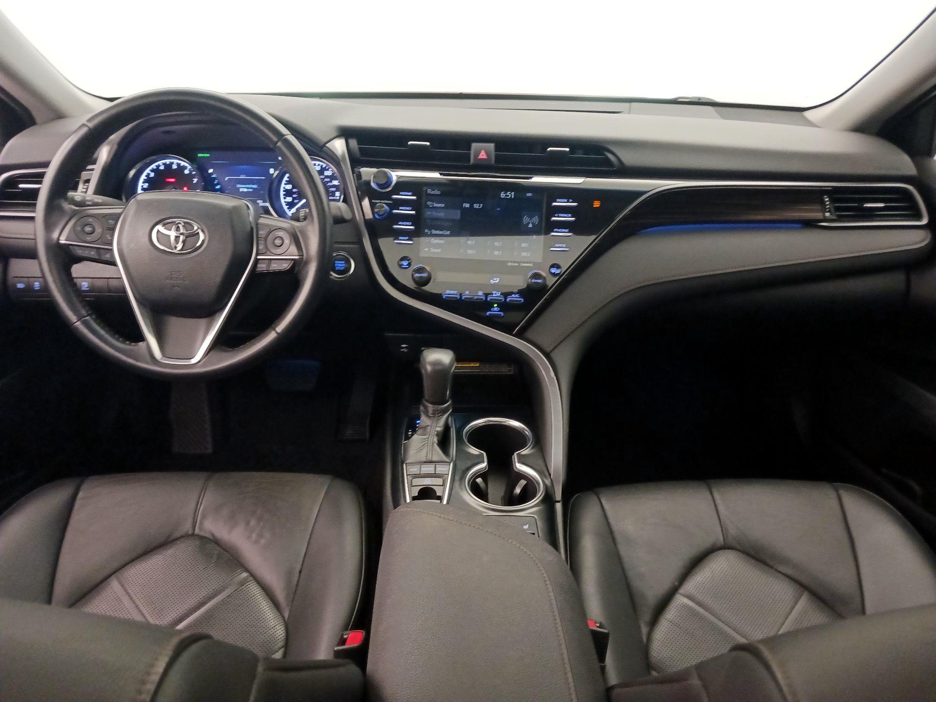 Thumbnail: 2019 Toyota Camry - 9