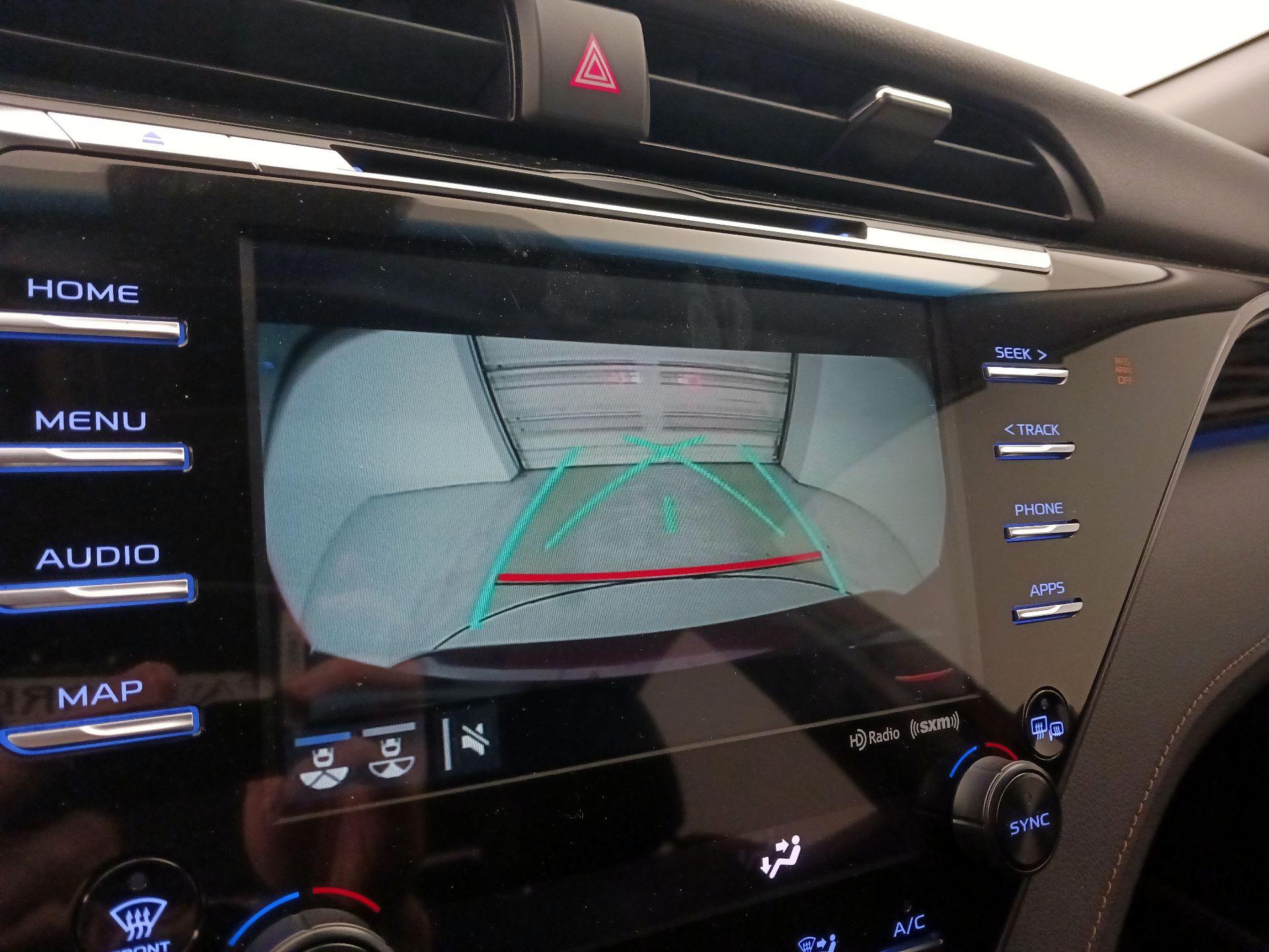 Thumbnail: 2019 Toyota Camry - 14